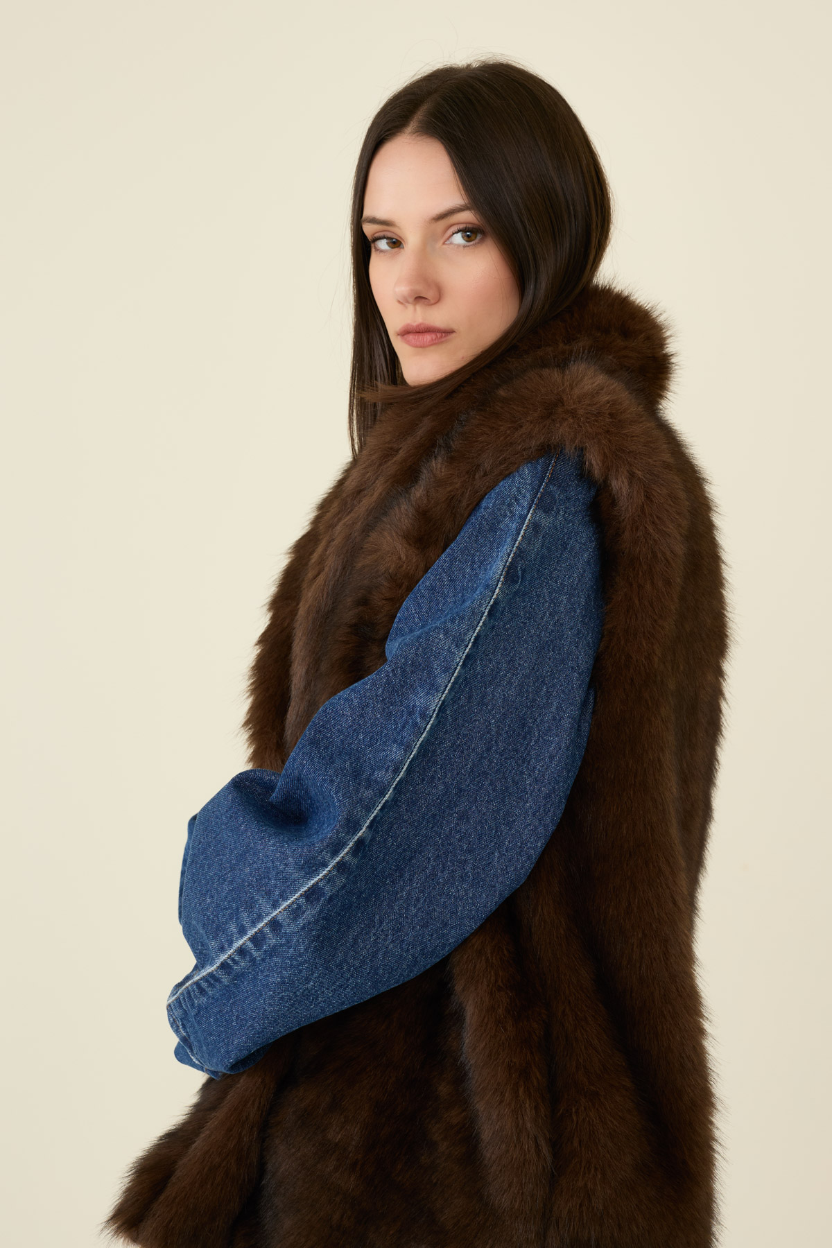 ecopelliccia-con-maniche-denim-f38x0613-34-webd.jpg