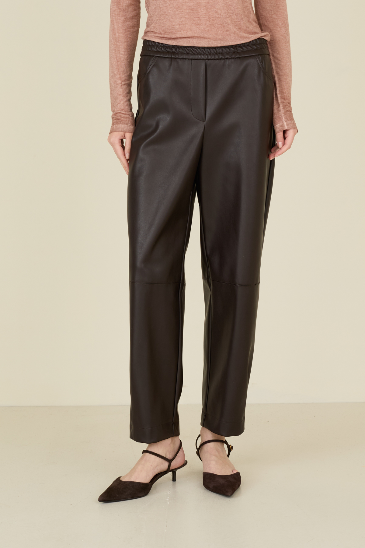 pantalone-in-ecopelle-w38s1026-07-webout.jpg