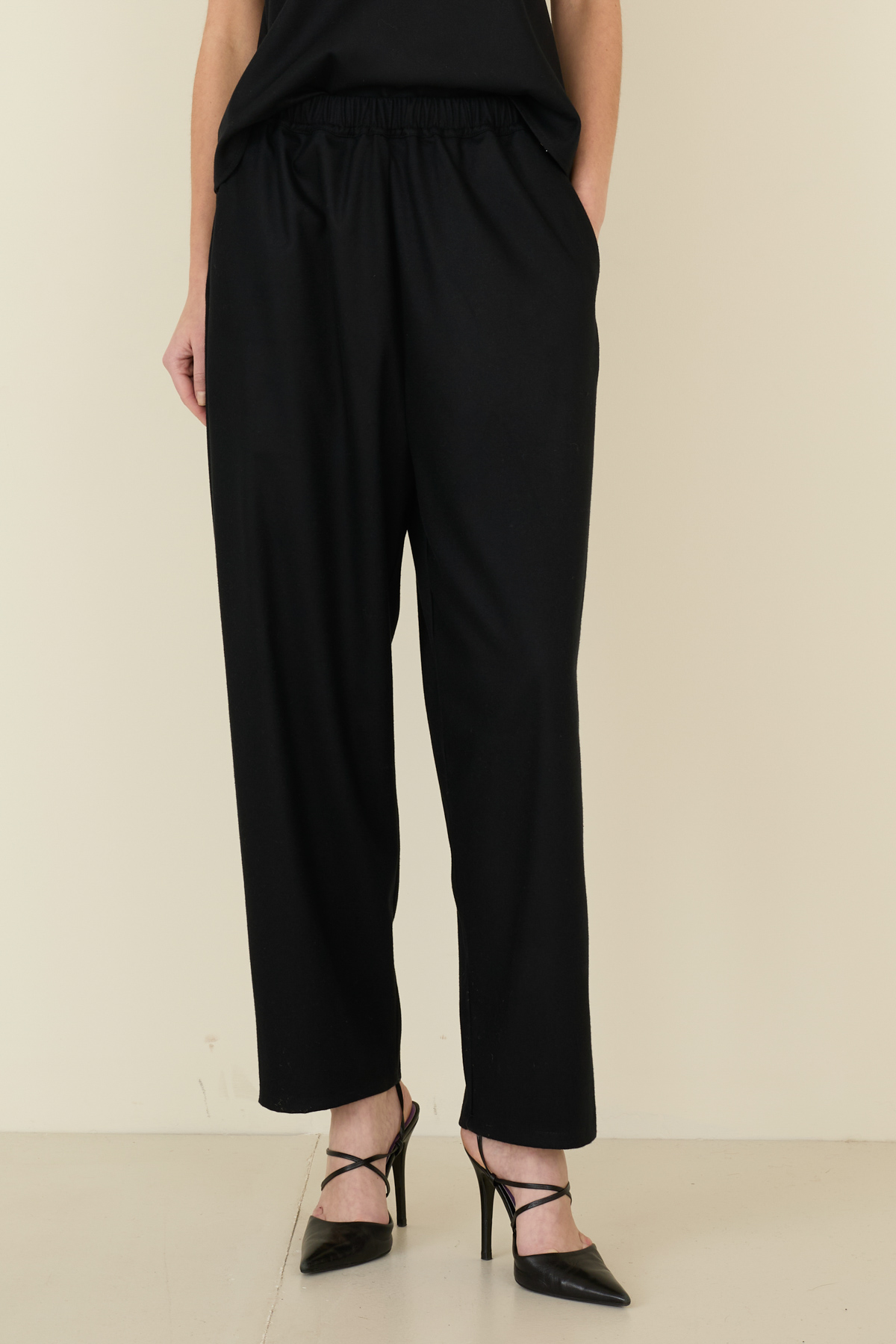 pantalone-con-elastico-s38m1558-01-webout.jpg