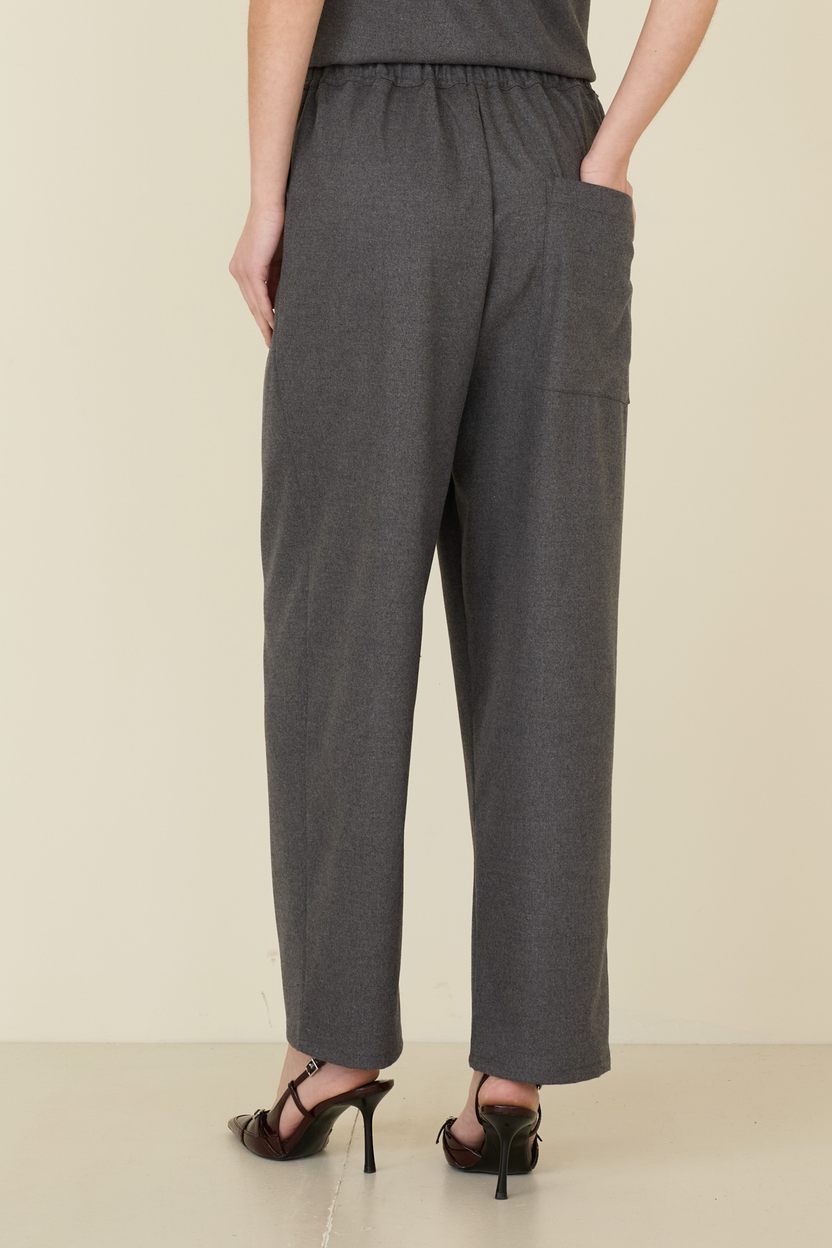pantalone-con-elastico-s38m1558-40-webd.jpg