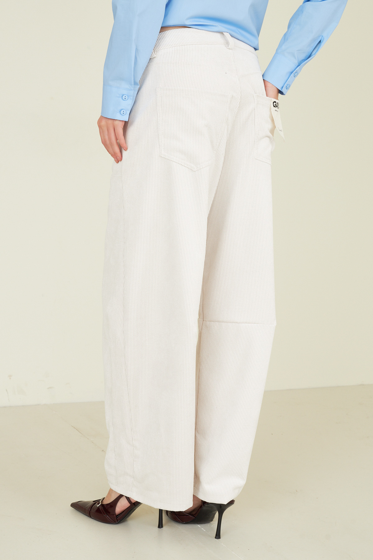 pantalone-gaya-in-velluto-m38f1397-51-webout.jpg