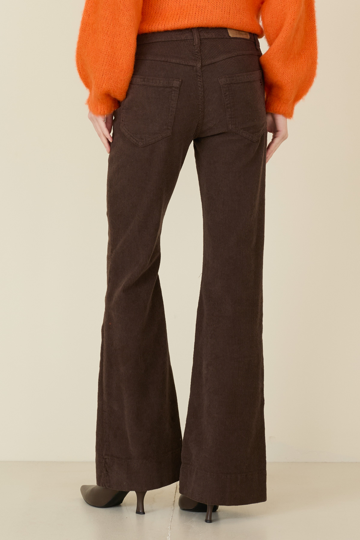 pantalone-in-velluto-a-costine-c38s0668-07-webd.jpg