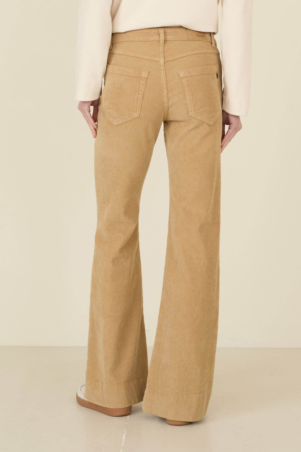 pantalone-in-velluto-a-costine-c38s0668-552-webd.jpg