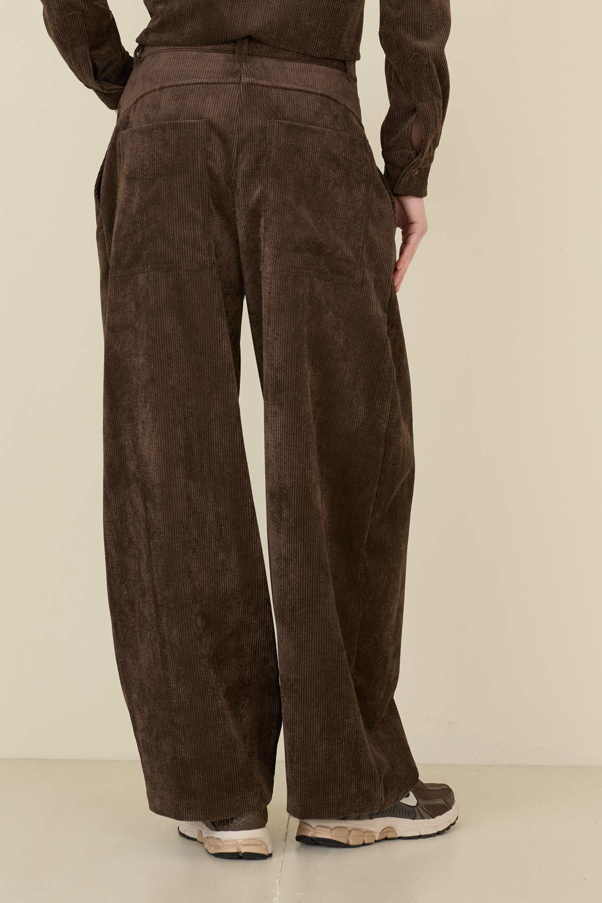 pantalone-in-velluto-m38f1563-07-webf.jpg