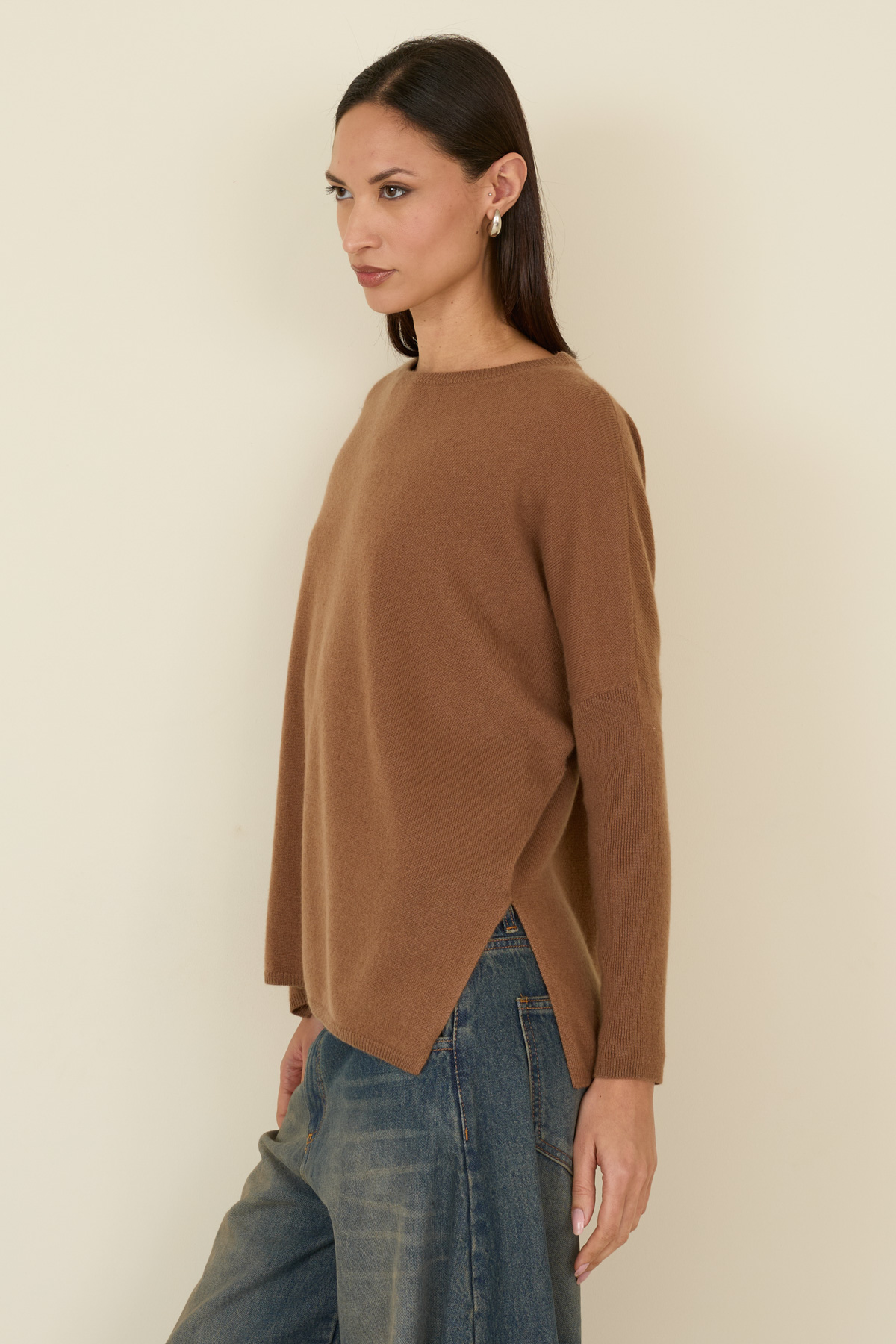 magalia-in-cashmere-b38d1566-160-webout.jpg