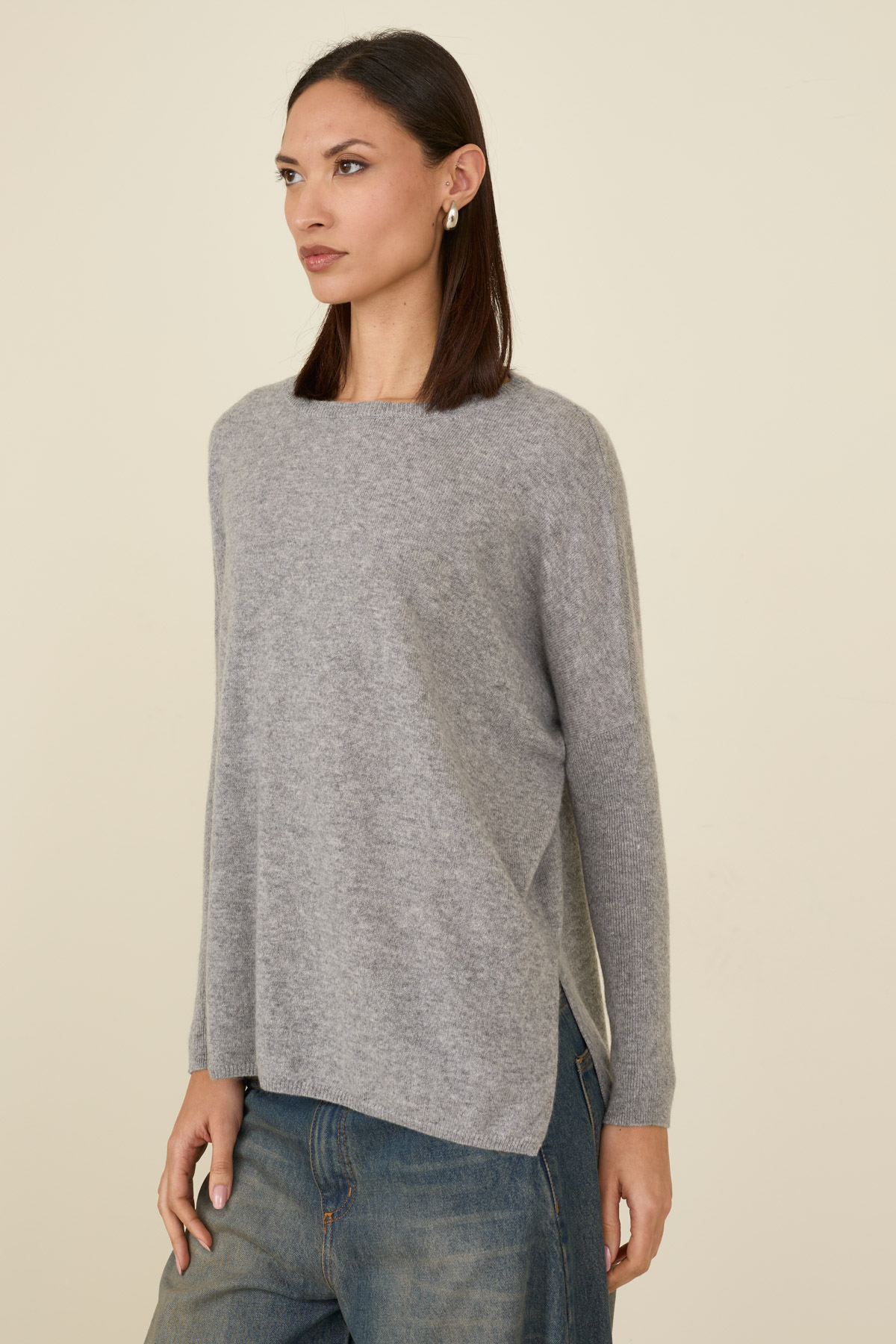 magalia-in-cashmere-b38d1566-40-webout.jpg