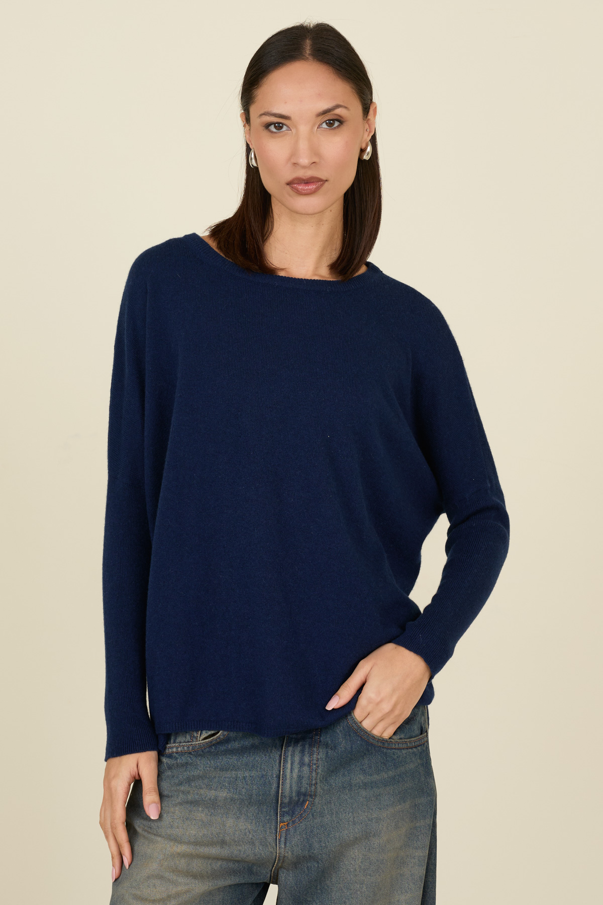 magalia-in-cashmere-b38d1566-73-webout.jpg