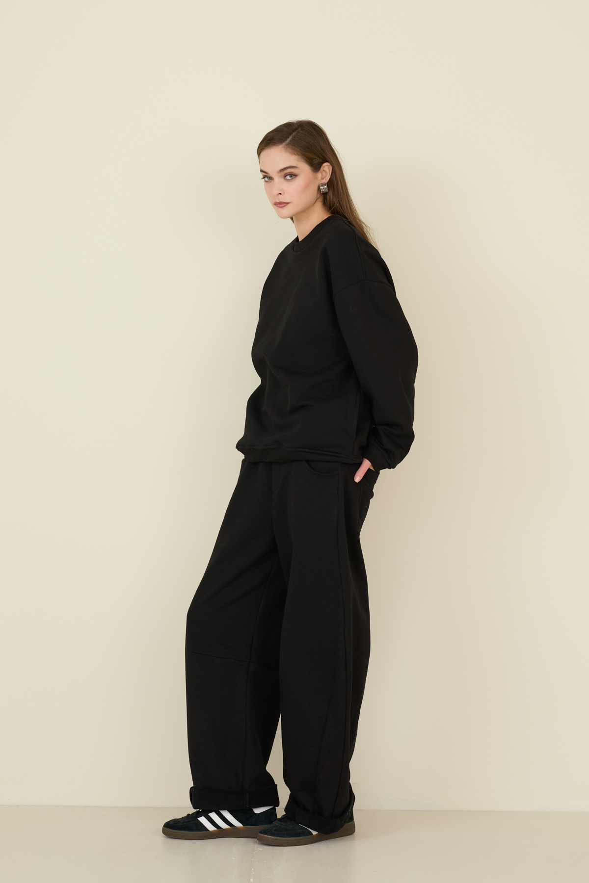 pantalone-in-felpa-gaya-m38f1299-01-weba-1.jpg