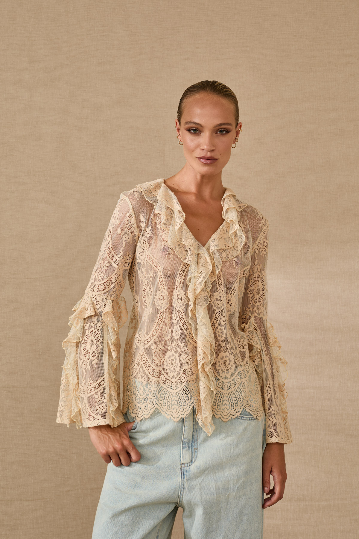 blusa-in-pizzo-m39f0143-24-webd.jpg