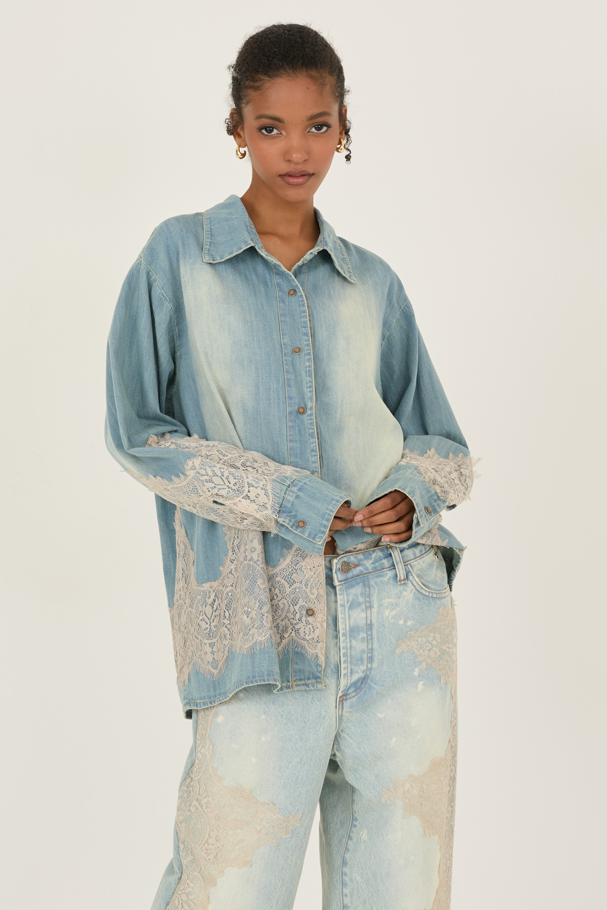 camicia-in-denim-s39m0931-11-webout.jpg