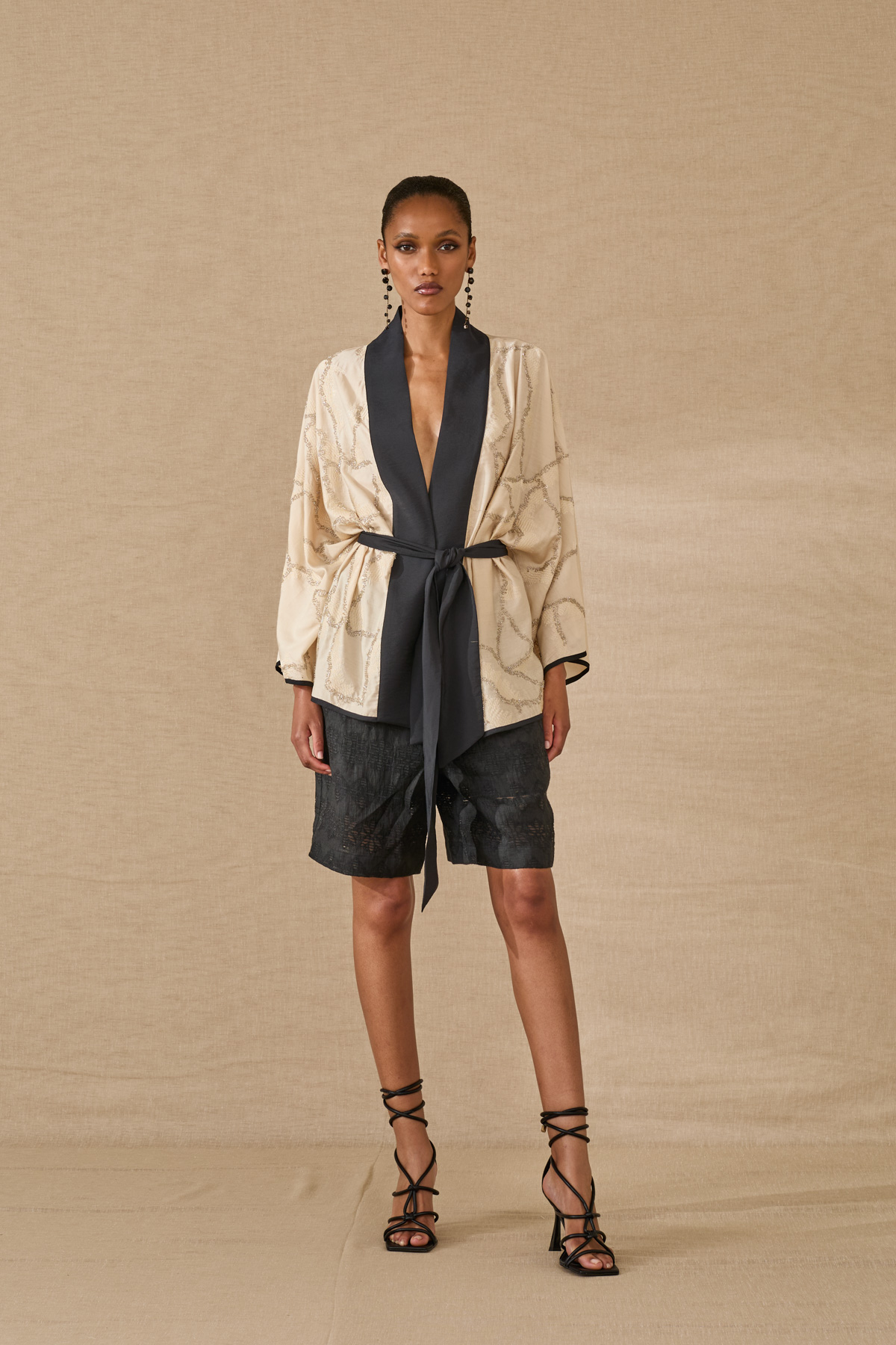 kimono-con-perline-s39m0328-74-webd.jpg