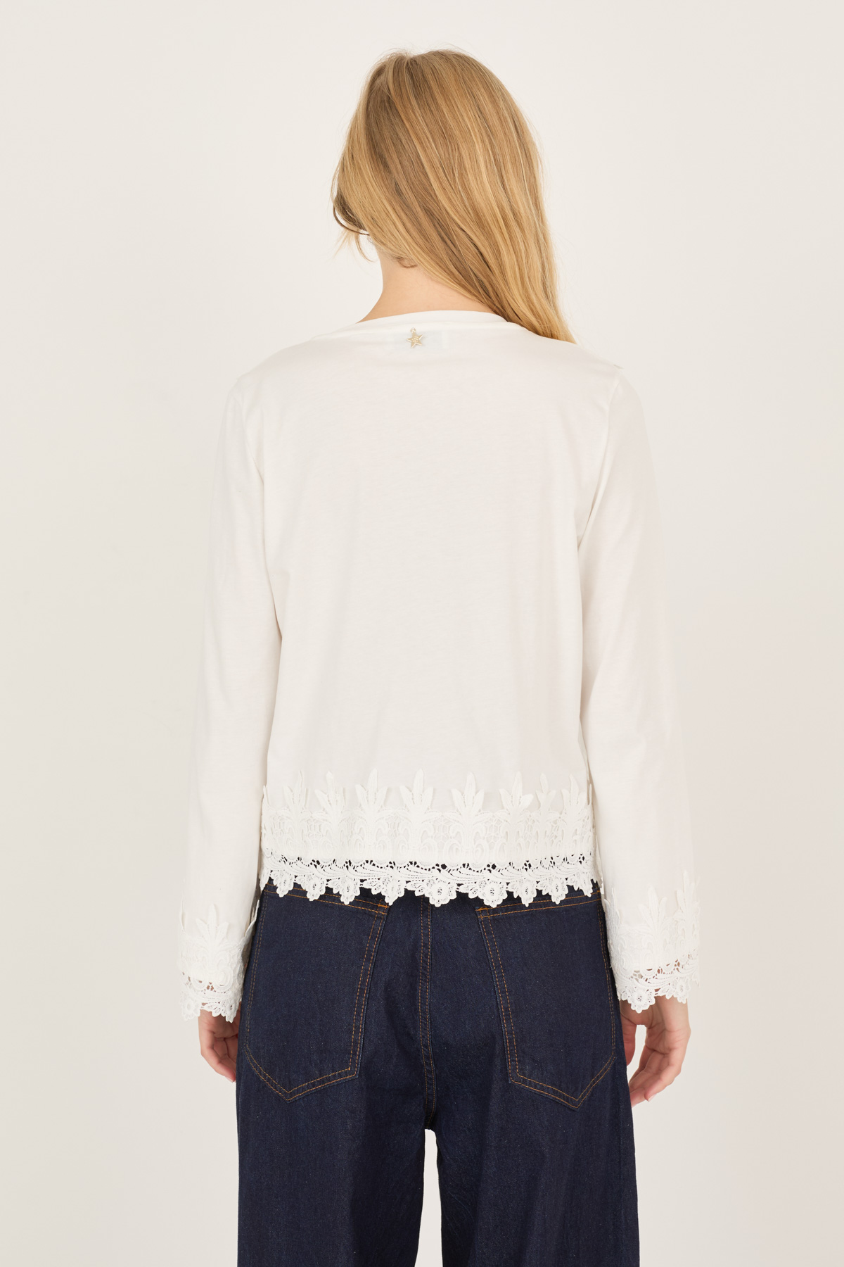 t-shirt-in-cotone-con-inserti-macrame-s39m0745-02-webl.jpg