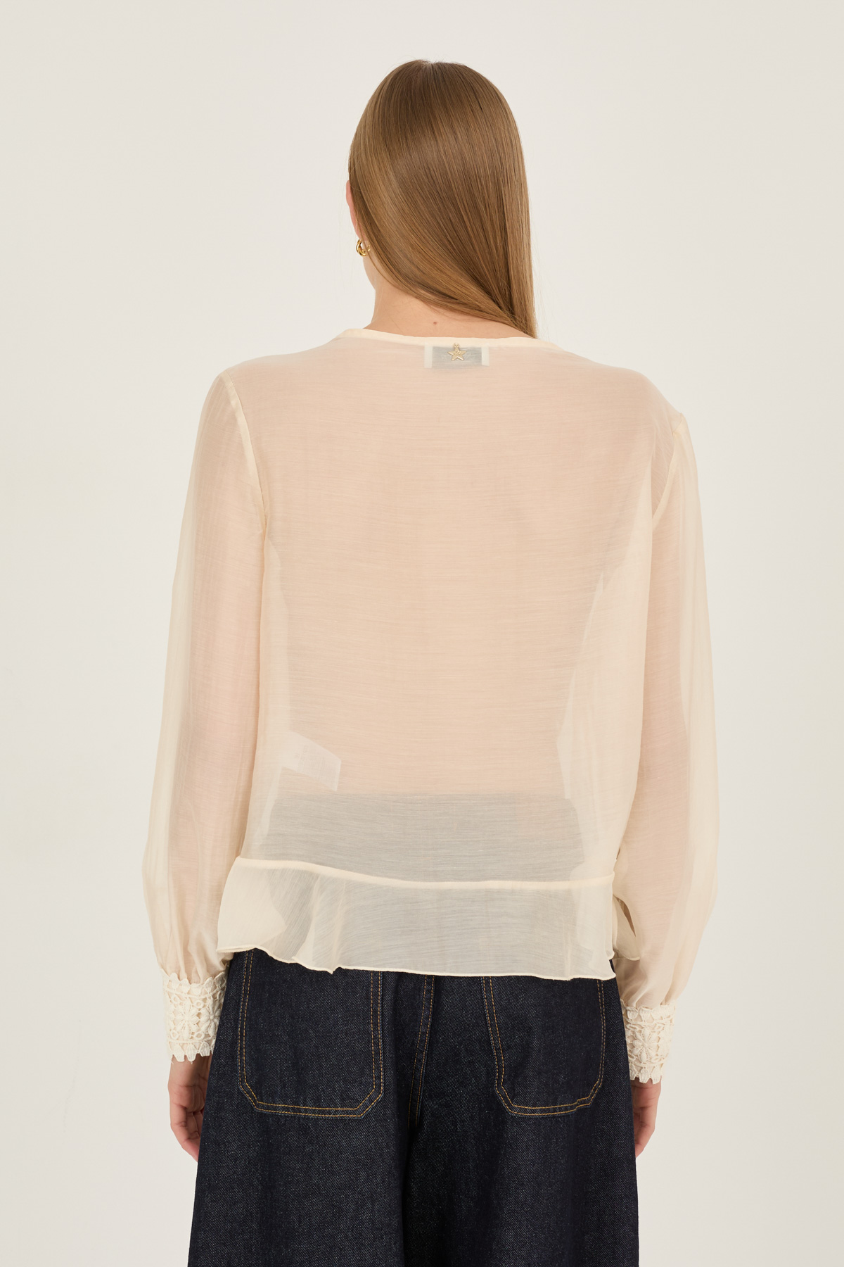 blusa-leggera-con-ricami-macrame-s39m1314-51-webf.jpg