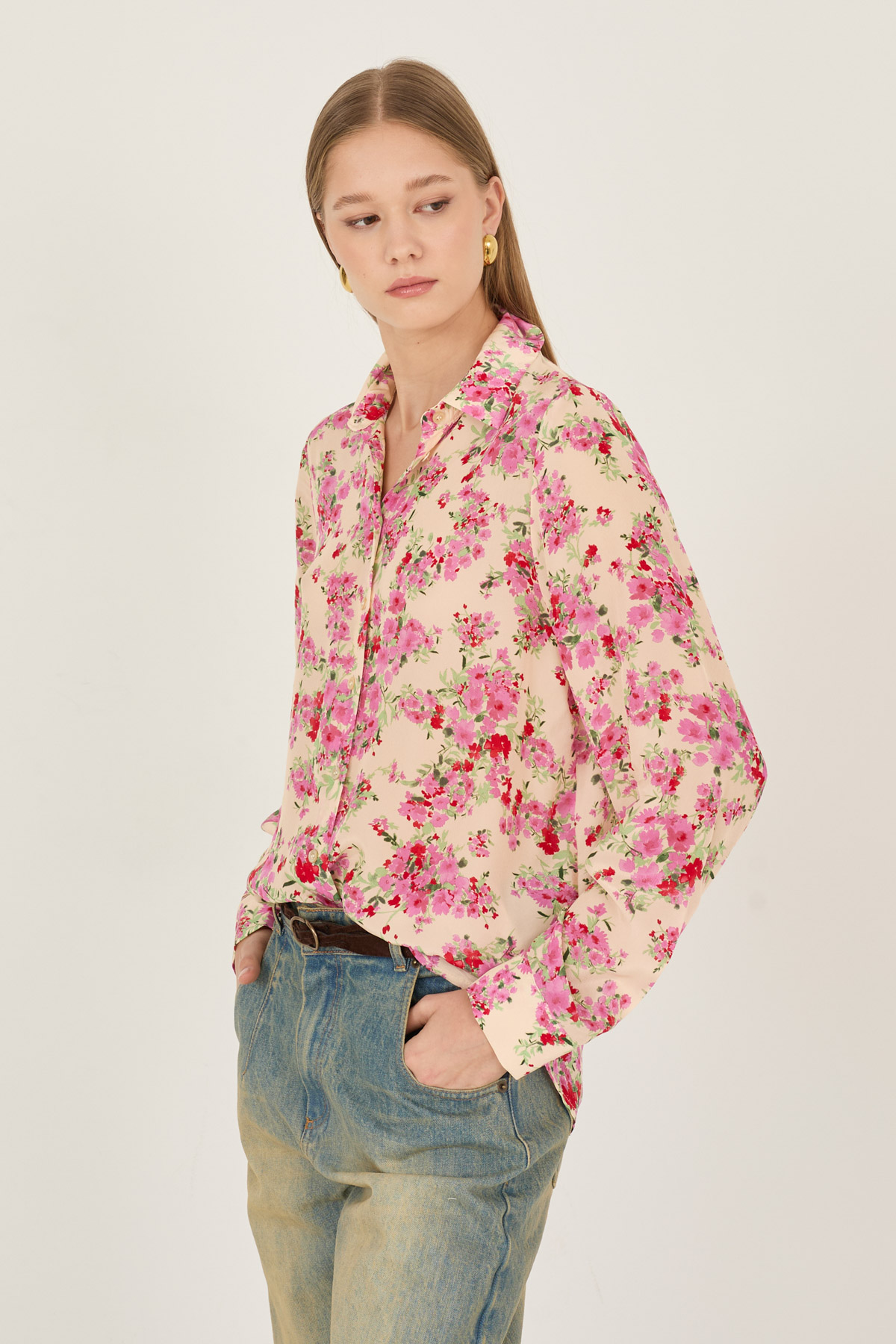 camicia-a-fantasia-floreale-in-viscosa-d39n1337-132-webd.jpg