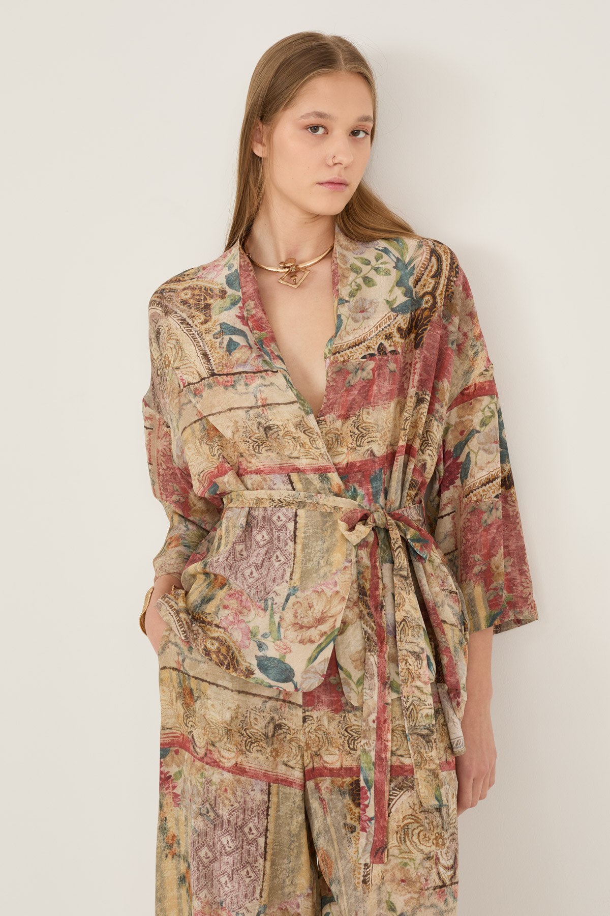 kimono-in-viscosa-s39m1408-132-weba.jpg
