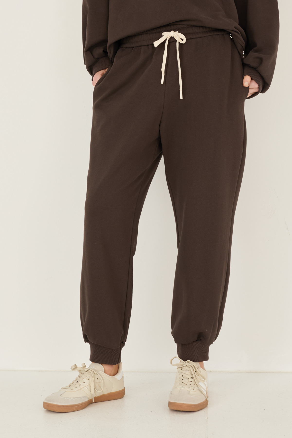 pantalone-in-felpa-m39f1043-07-webout.jpg
