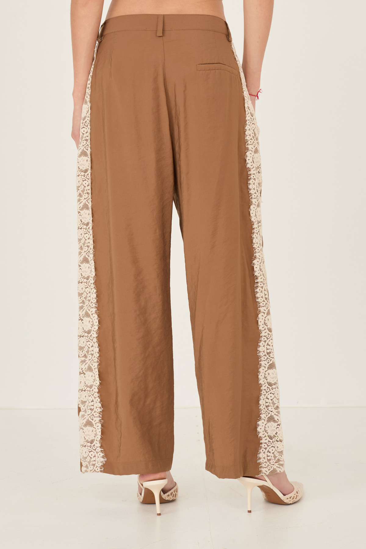 pantalone-in-modal-con-dettaglio-pizzo-s39m1429-204-webf.jpg
