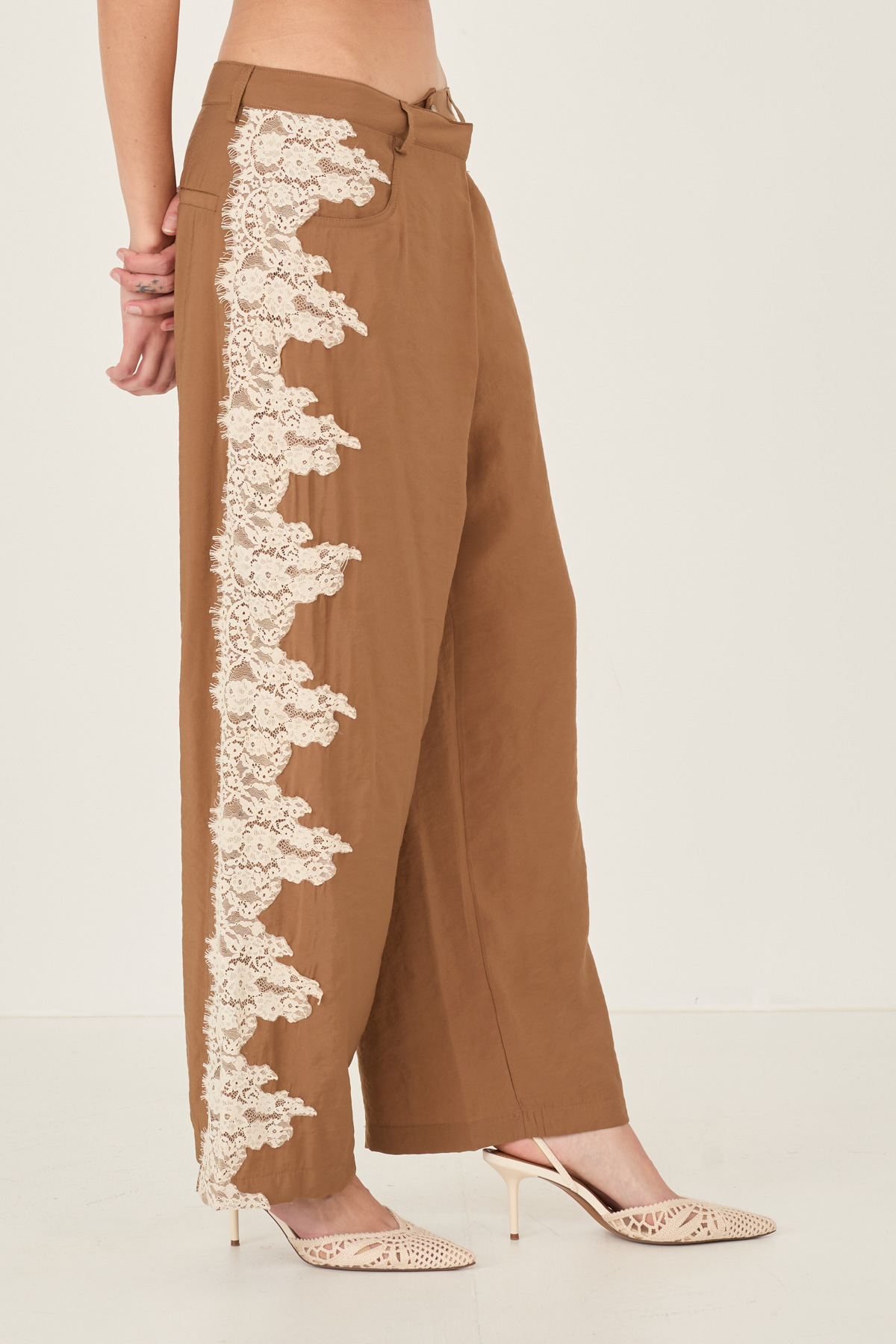 pantalone-in-modal-con-dettaglio-pizzo-s39m1429-204-webout.jpg