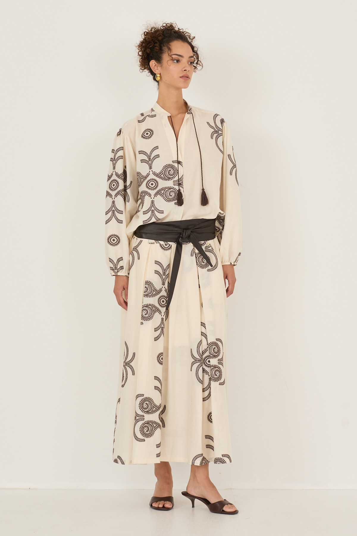 gonna-con-ricami-s39m1744-74-webd.jpg