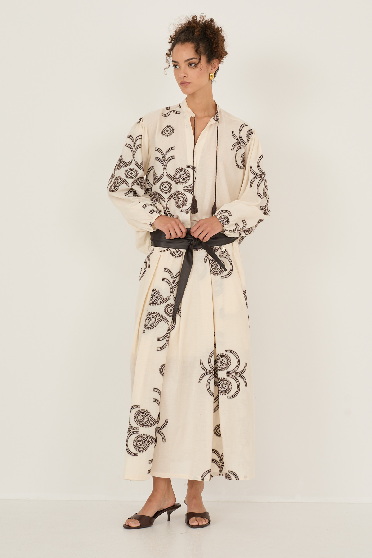 gonna-con-ricami-s39m1744-74-webl.jpg