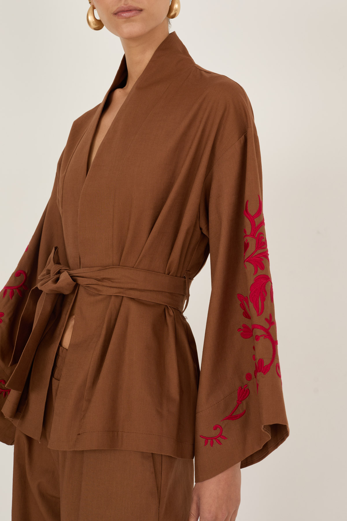 kimono-in-cotone-e-lino-con-ricami-m39f1753-98-webout.jpg