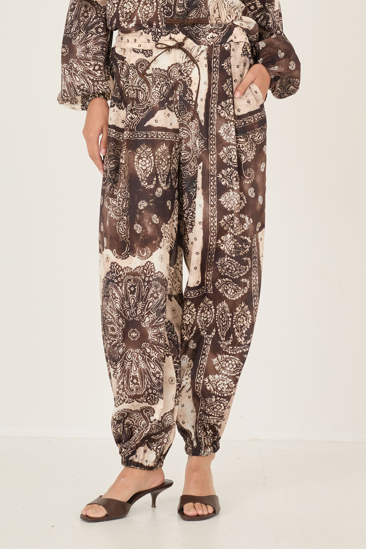 pantalone-a-fantasia-in-viscosa-e-cotone-s39m1421-07-webout.jpg