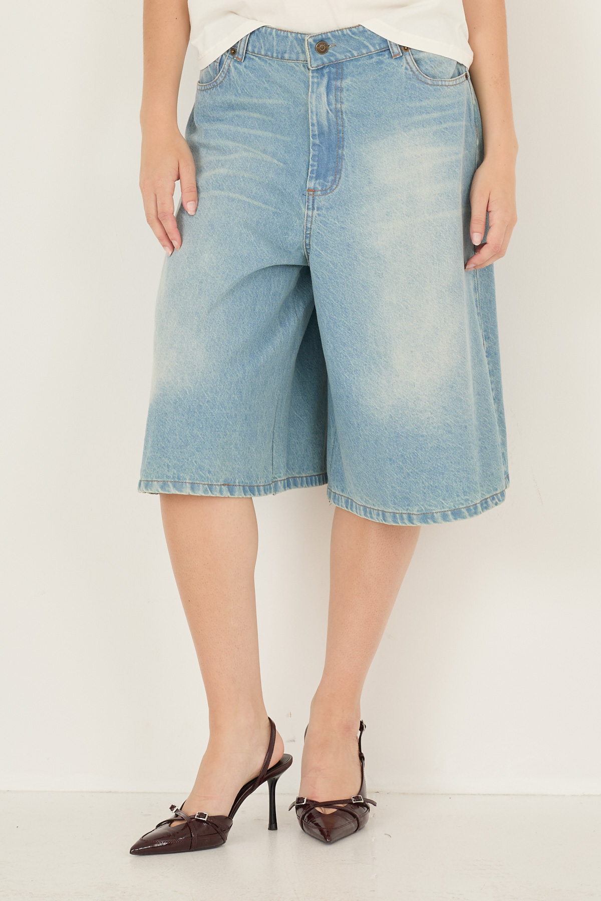bermuda-in-denim-m39f1653-73-webout.jpg