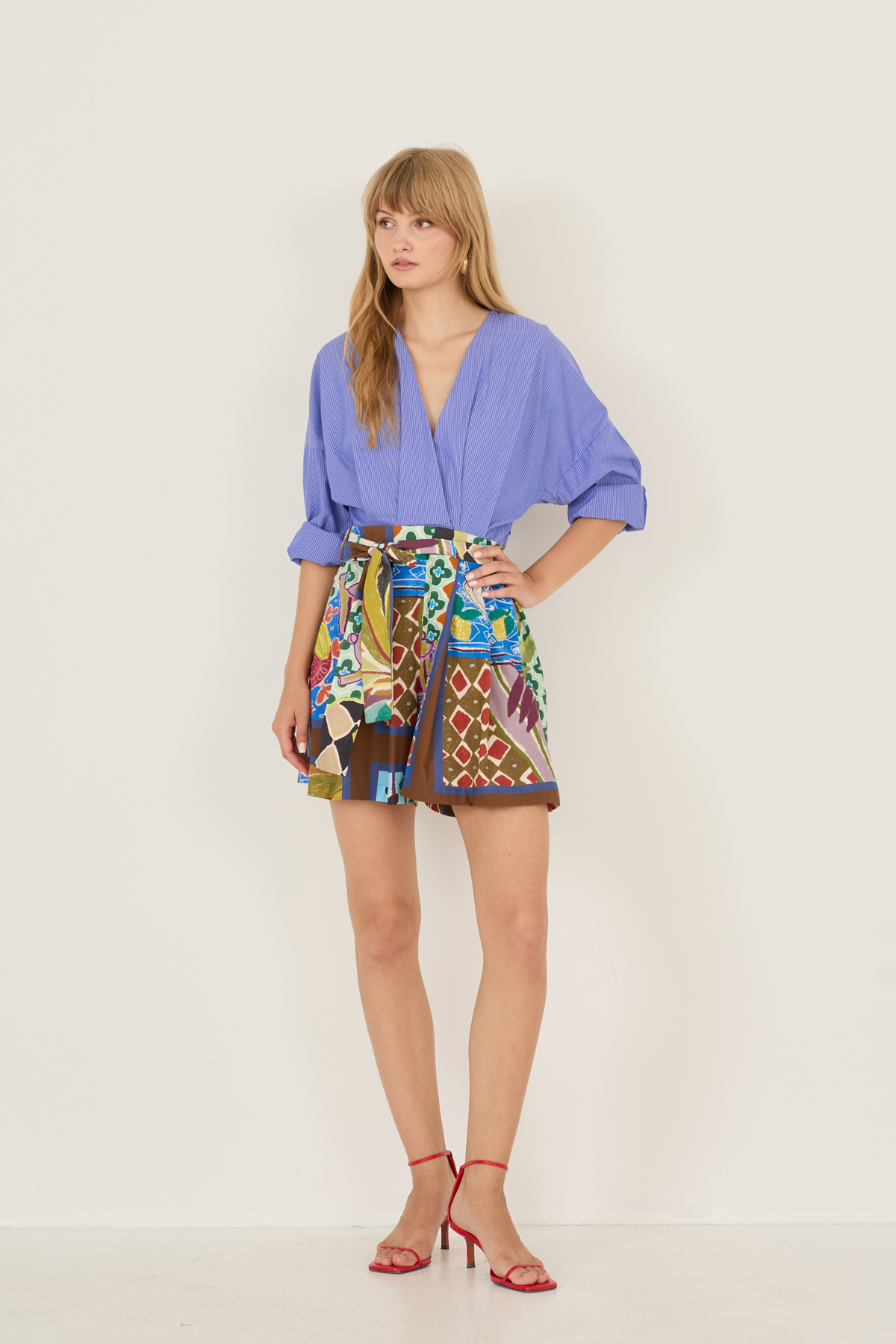tuta-con-shorts-s39m1984-130-webout.jpg