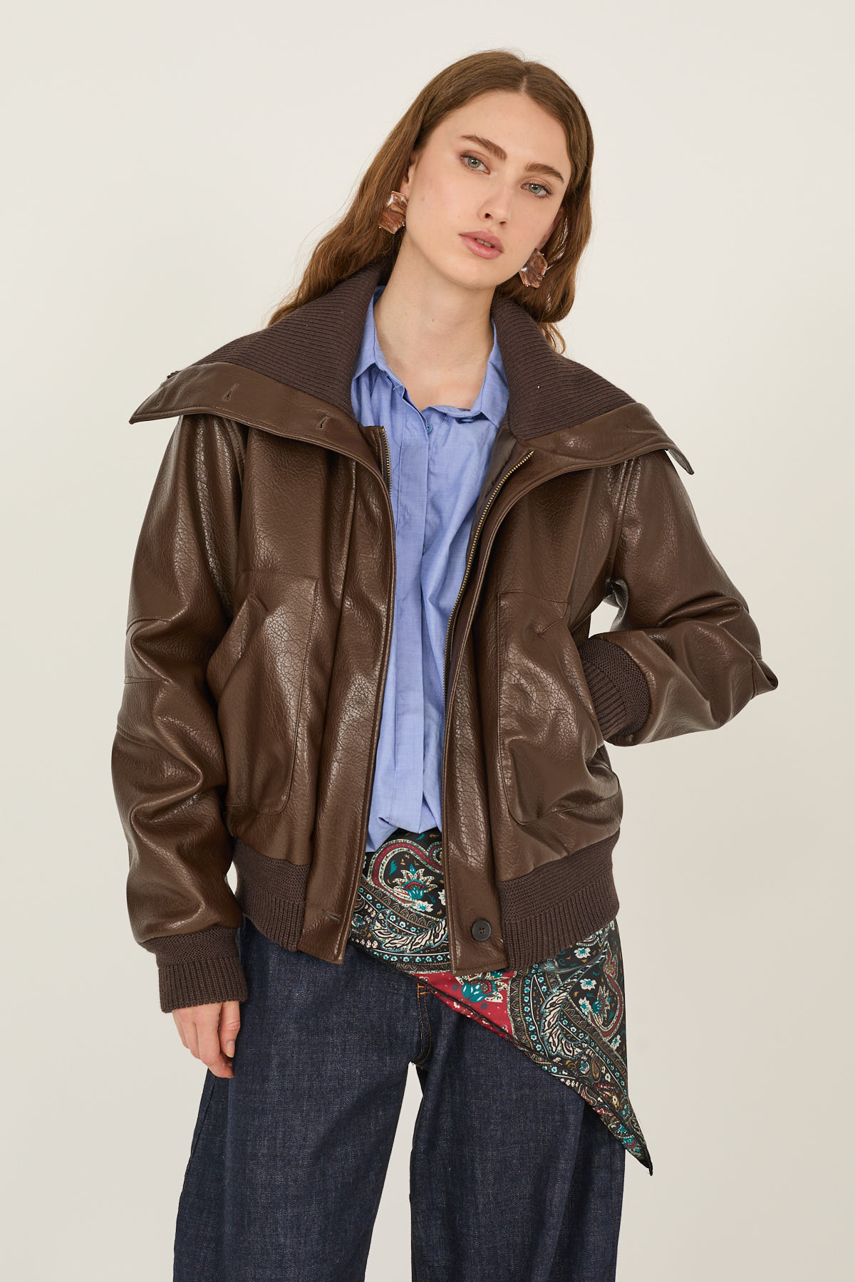 bomber-in-ecopelle-con-dettagli-in-maglia-m40f0605-07-weba.jpg