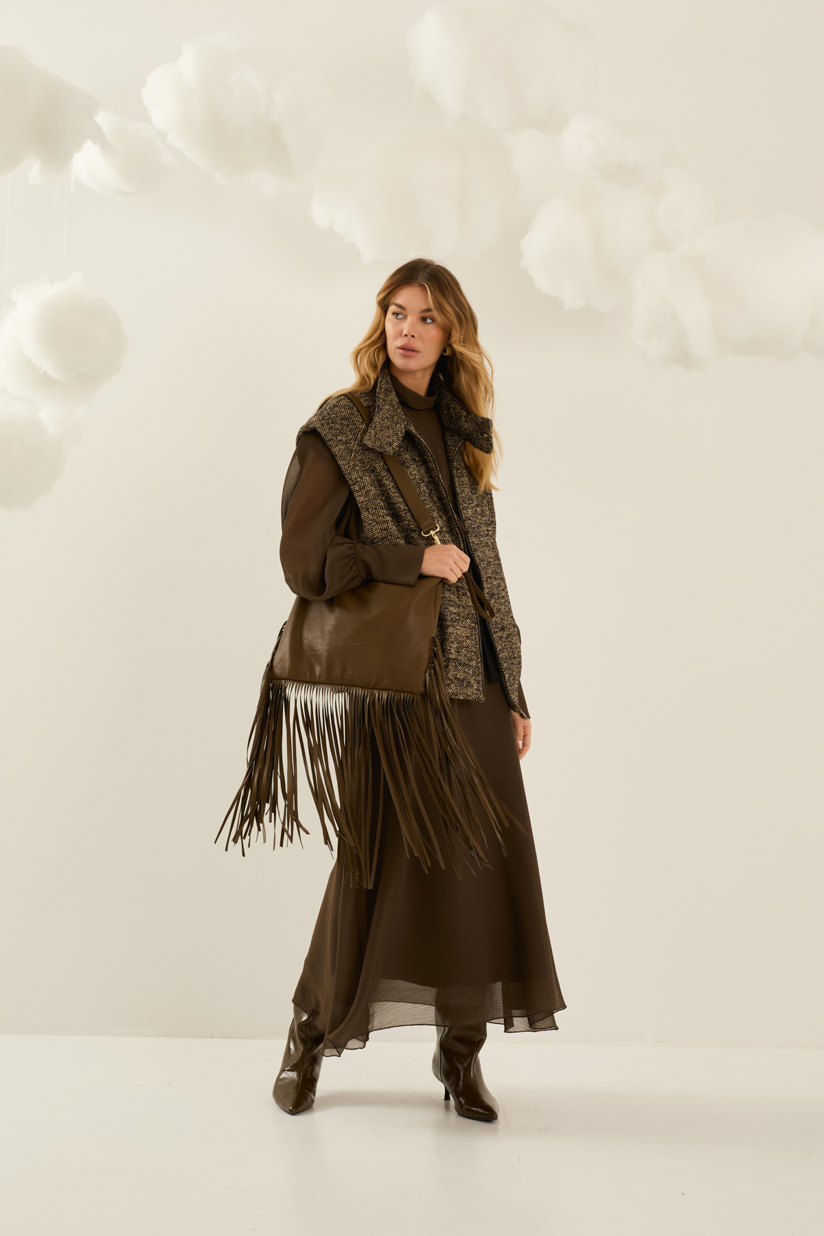 borsa-con-frange-s40m0161-177-webout.jpg