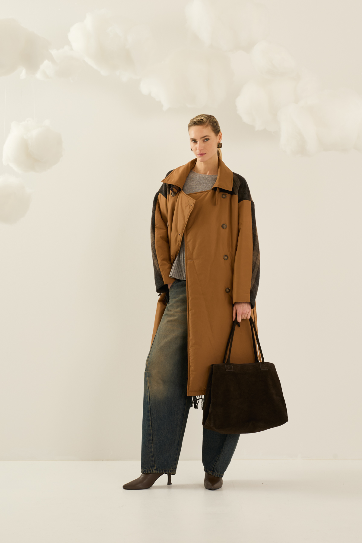 borsa-in-pelle-s40m0165-241-webout.jpg