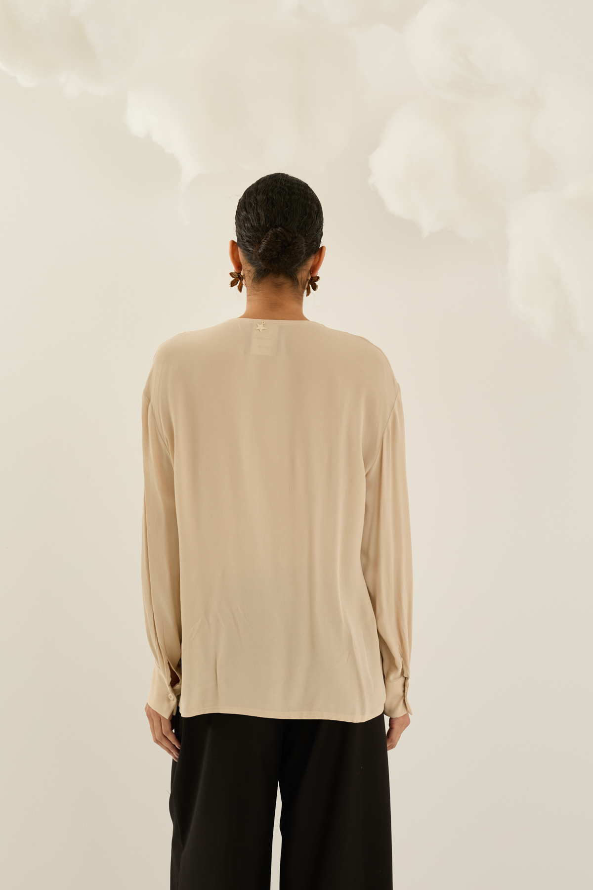 camicia-elegante-in-viscosa-con-ricamo-d40n0376-261-webl.jpg