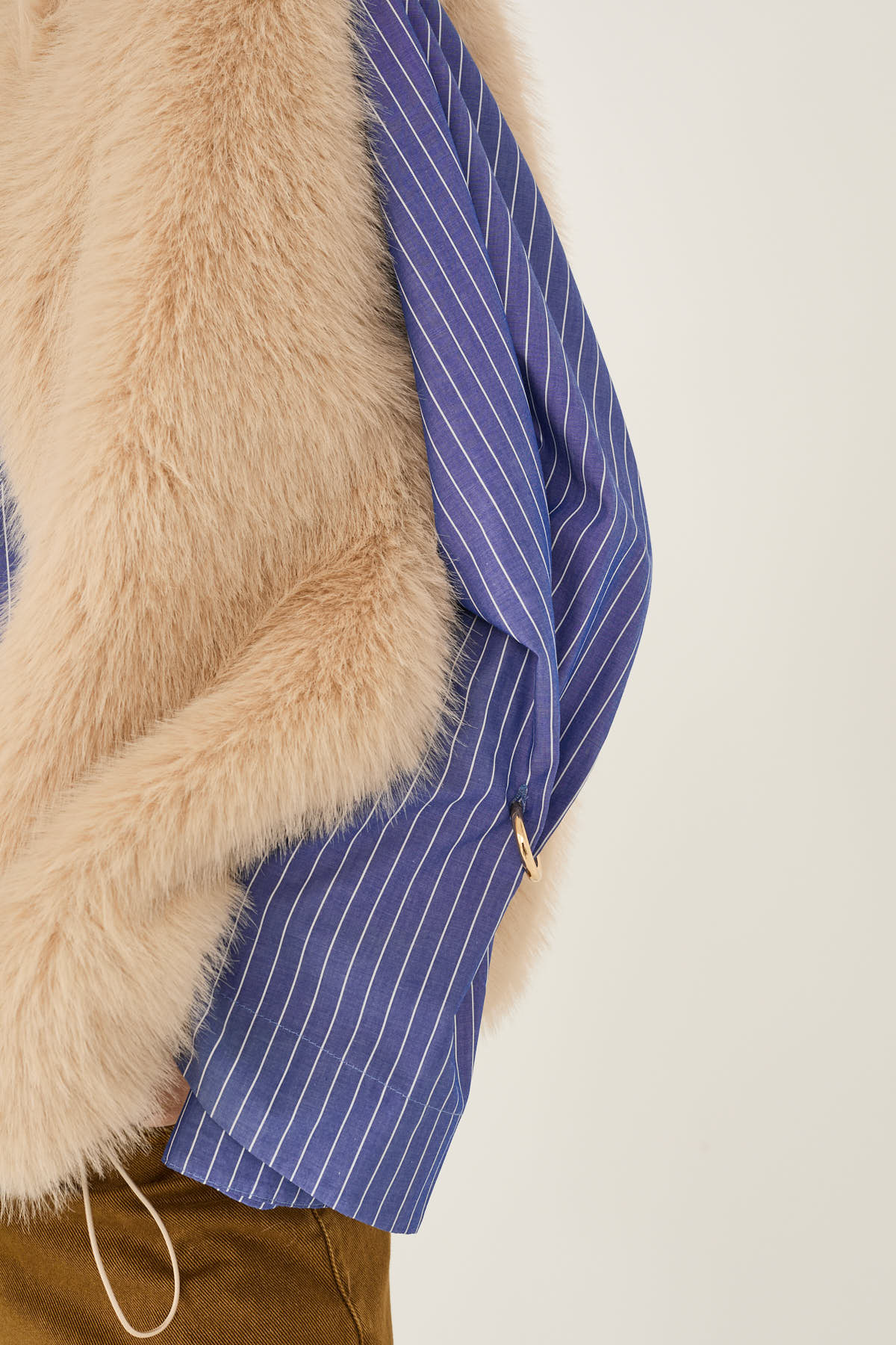 camicia-gessata-con-anelle-ai-polsi-s40m0577-236-webout.jpg