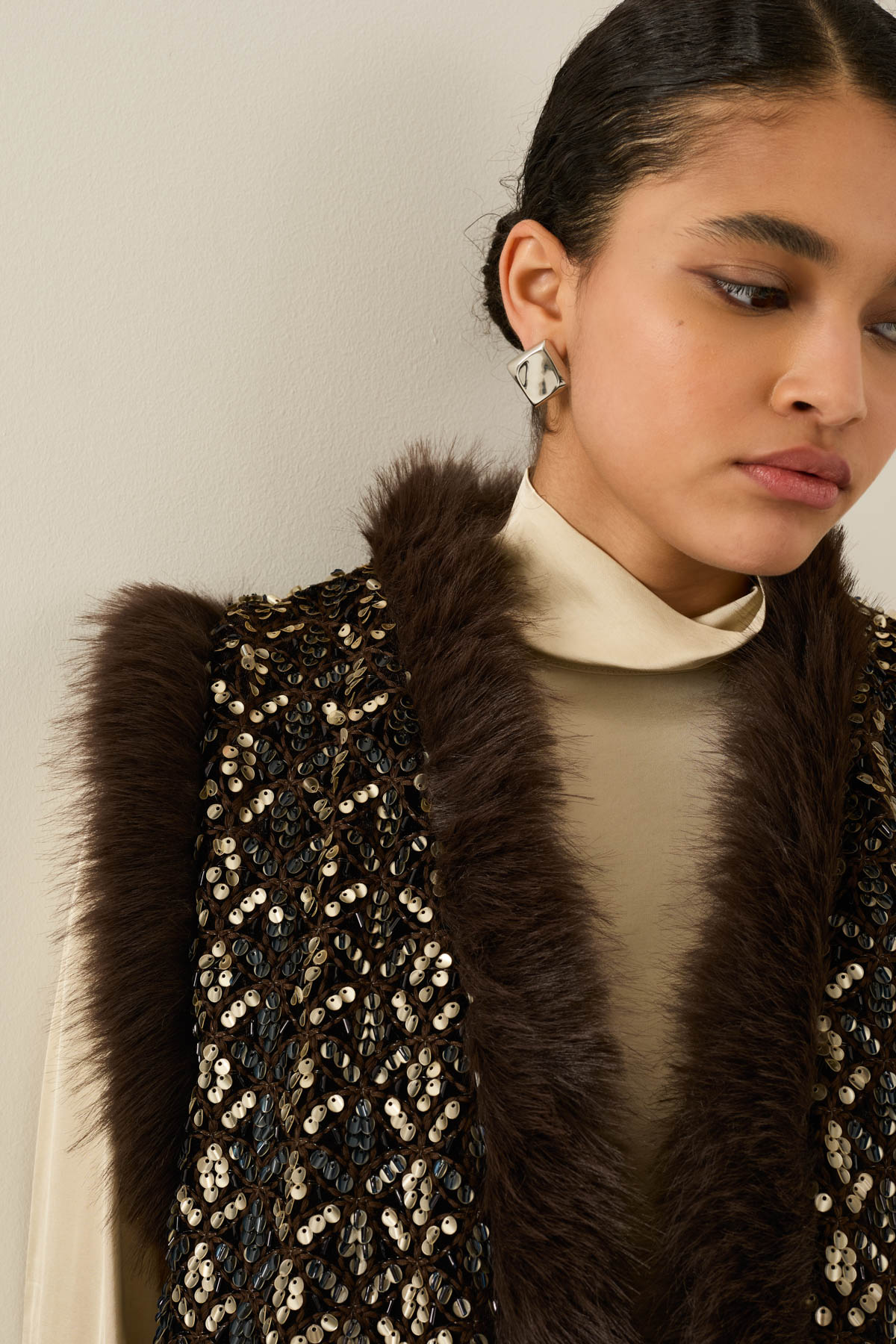gilet-con-paillettes-s40m0429-07-webf.jpg