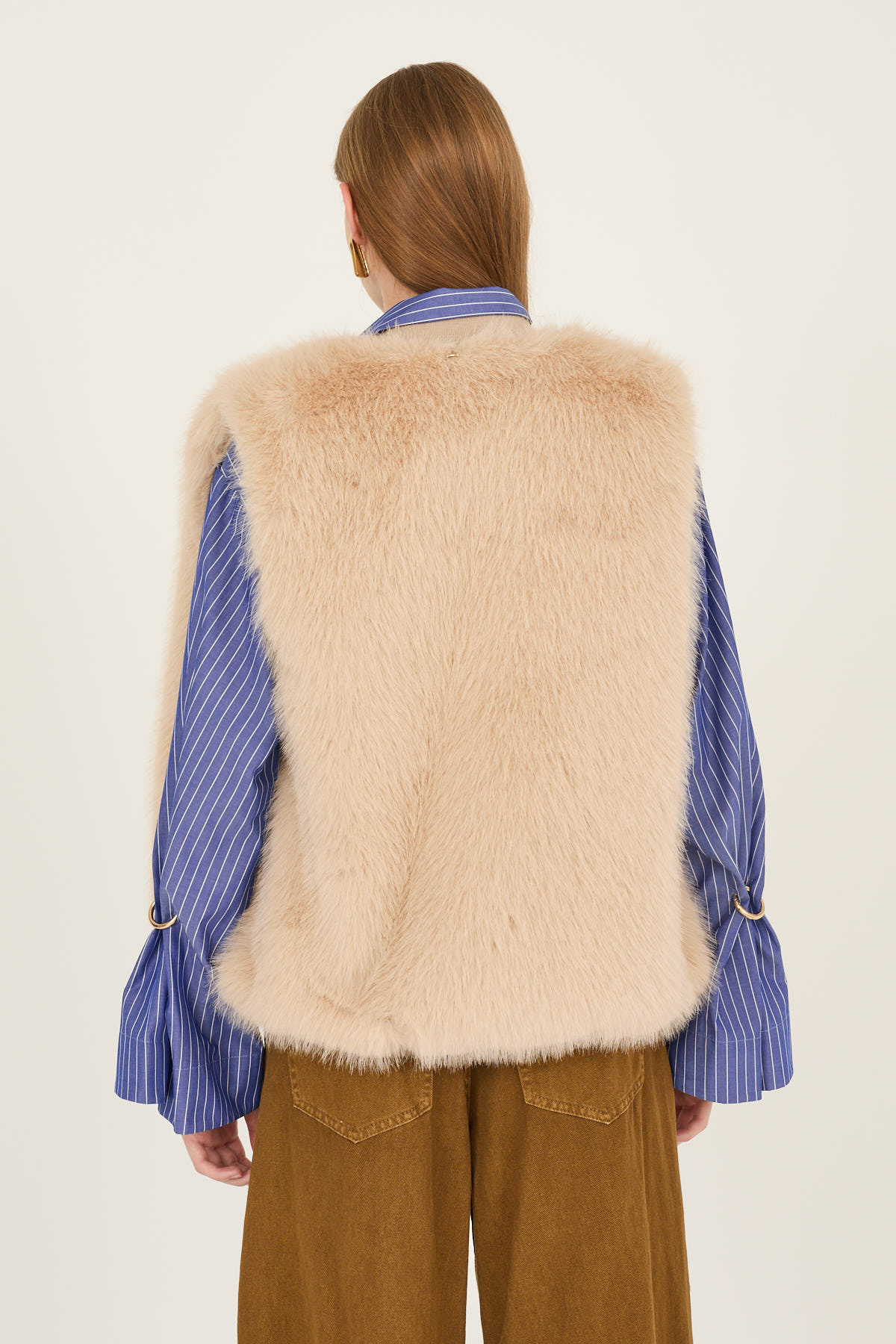 gilet-in-ecopelliccia-s40m0599-76-webl.jpg
