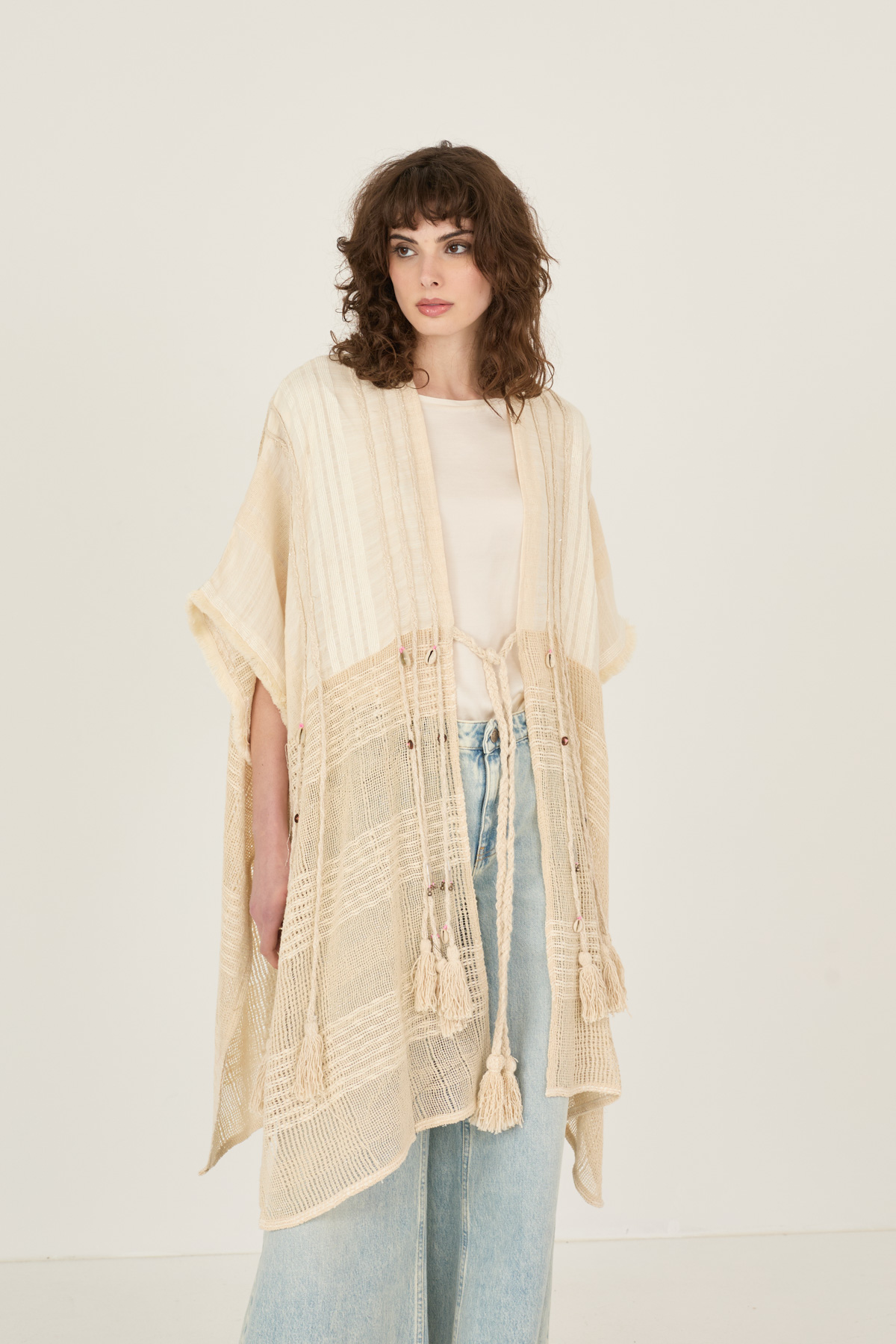 kimono-in-tessuto-lavorato-con-applicazione-perline-a39p1166-205-webd.jpg