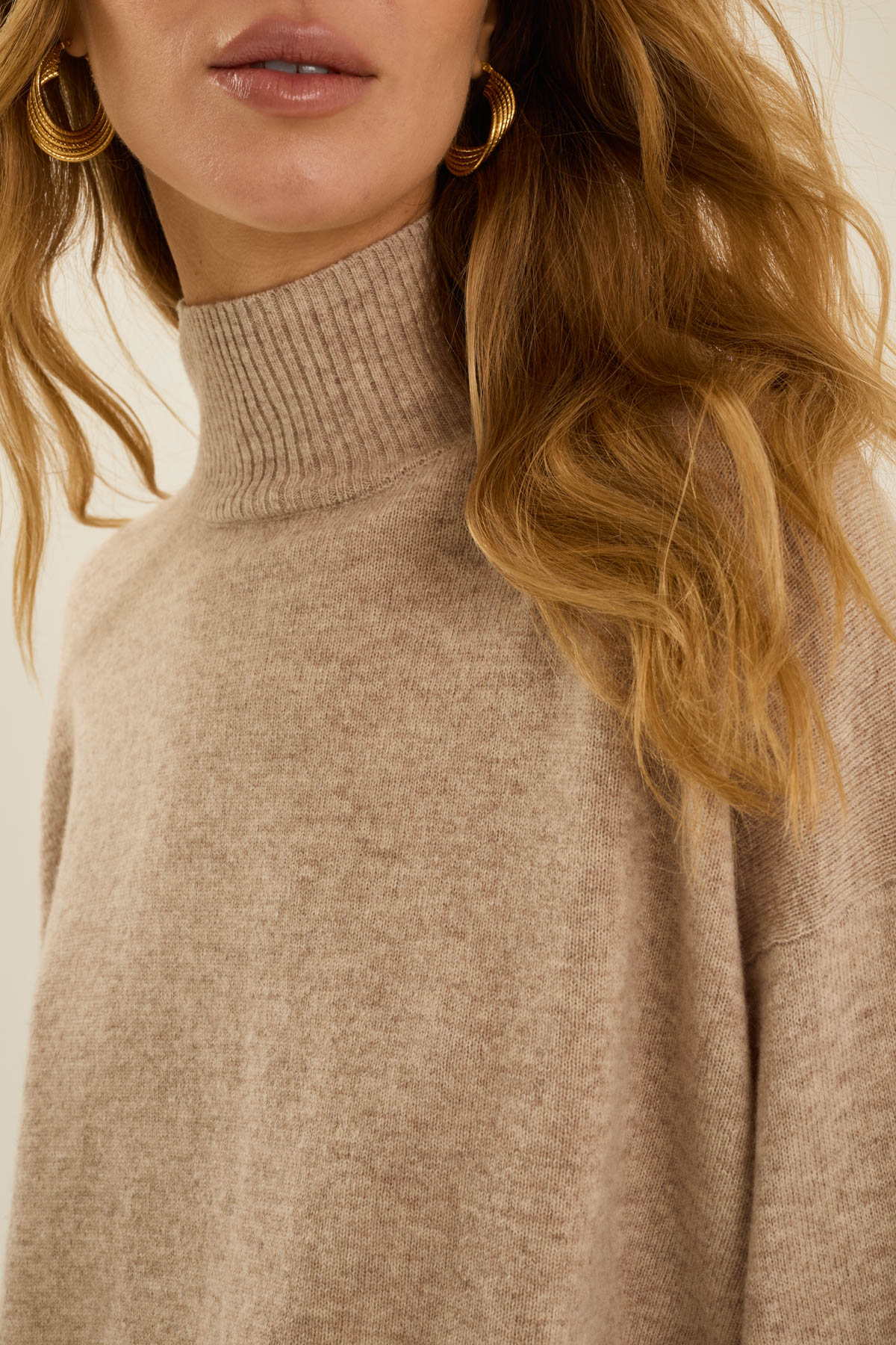 maglia-a-collo-alto-in-lana-b40d0206-225-webf.jpg