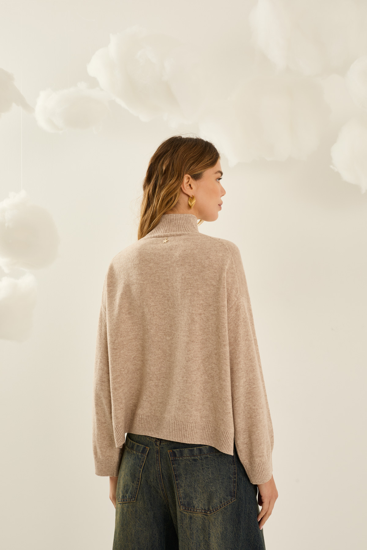 maglia-a-collo-alto-in-lana-b40d0206-225-webl.jpg