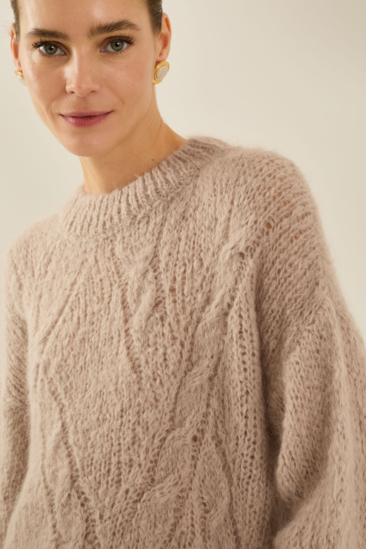 morbida-maglia-in-mohair-con-trecce-c40l0284-226-webl.jpg