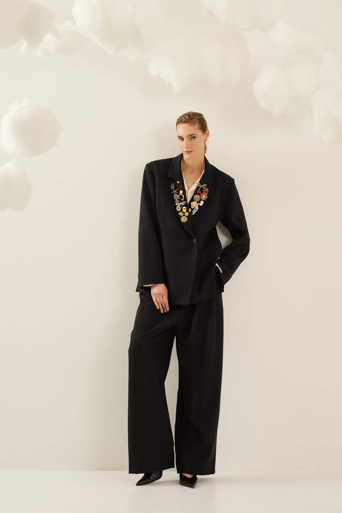 pantalone-a-palazzo-con-pinces-f40x0227-01-webd.jpg