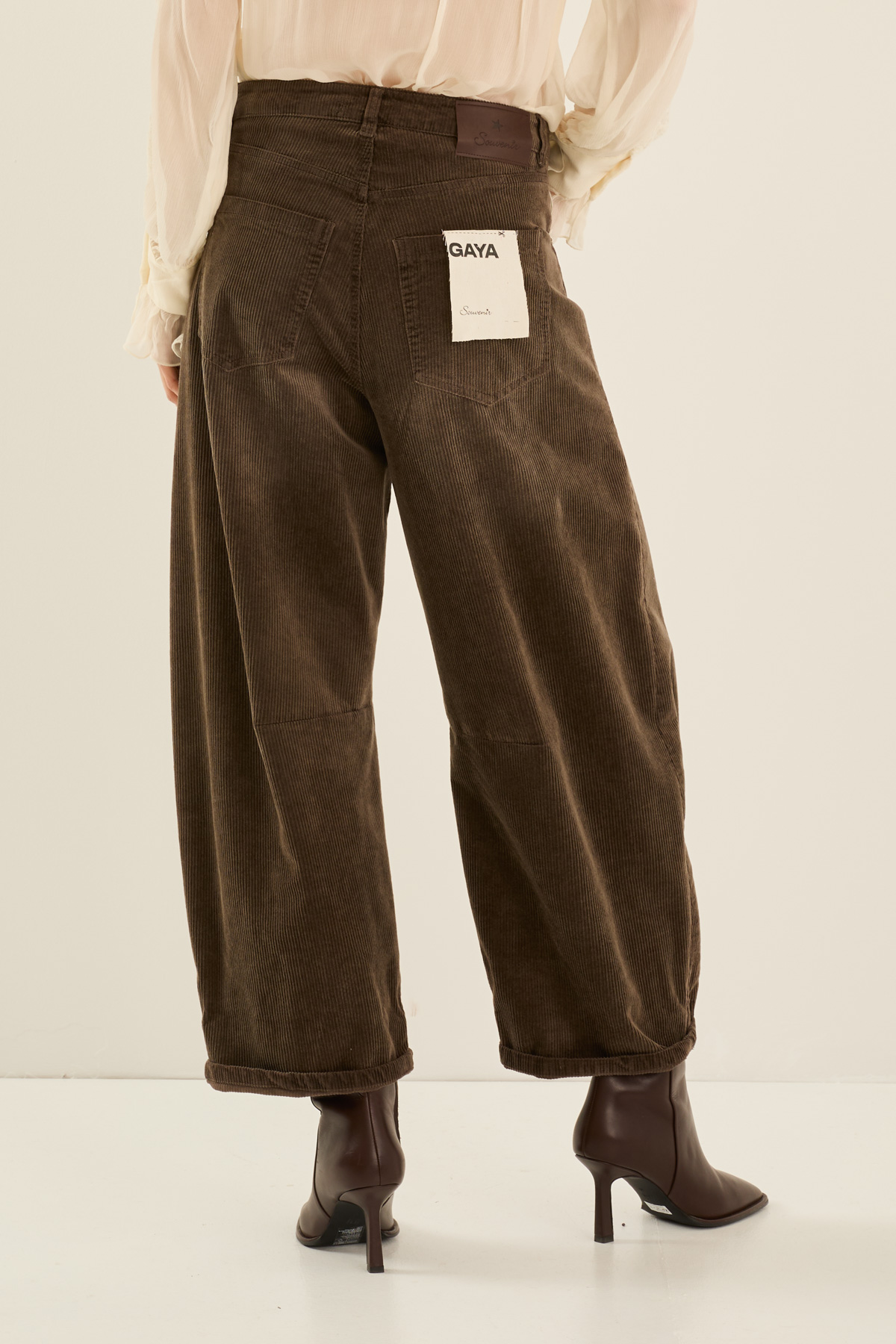 pantalone-velluto-gaya-m40f0069-07-webf.jpg