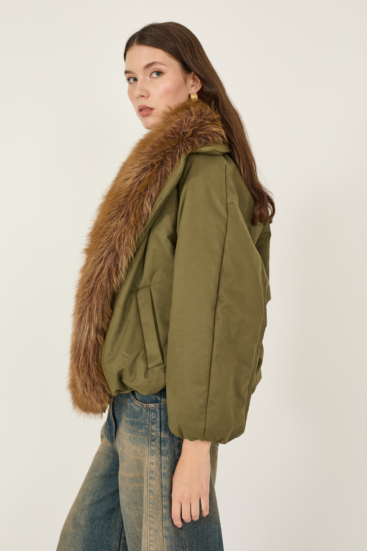 bomber-con-pelliccia-sintetica-m40f0875-14-webout.jpg