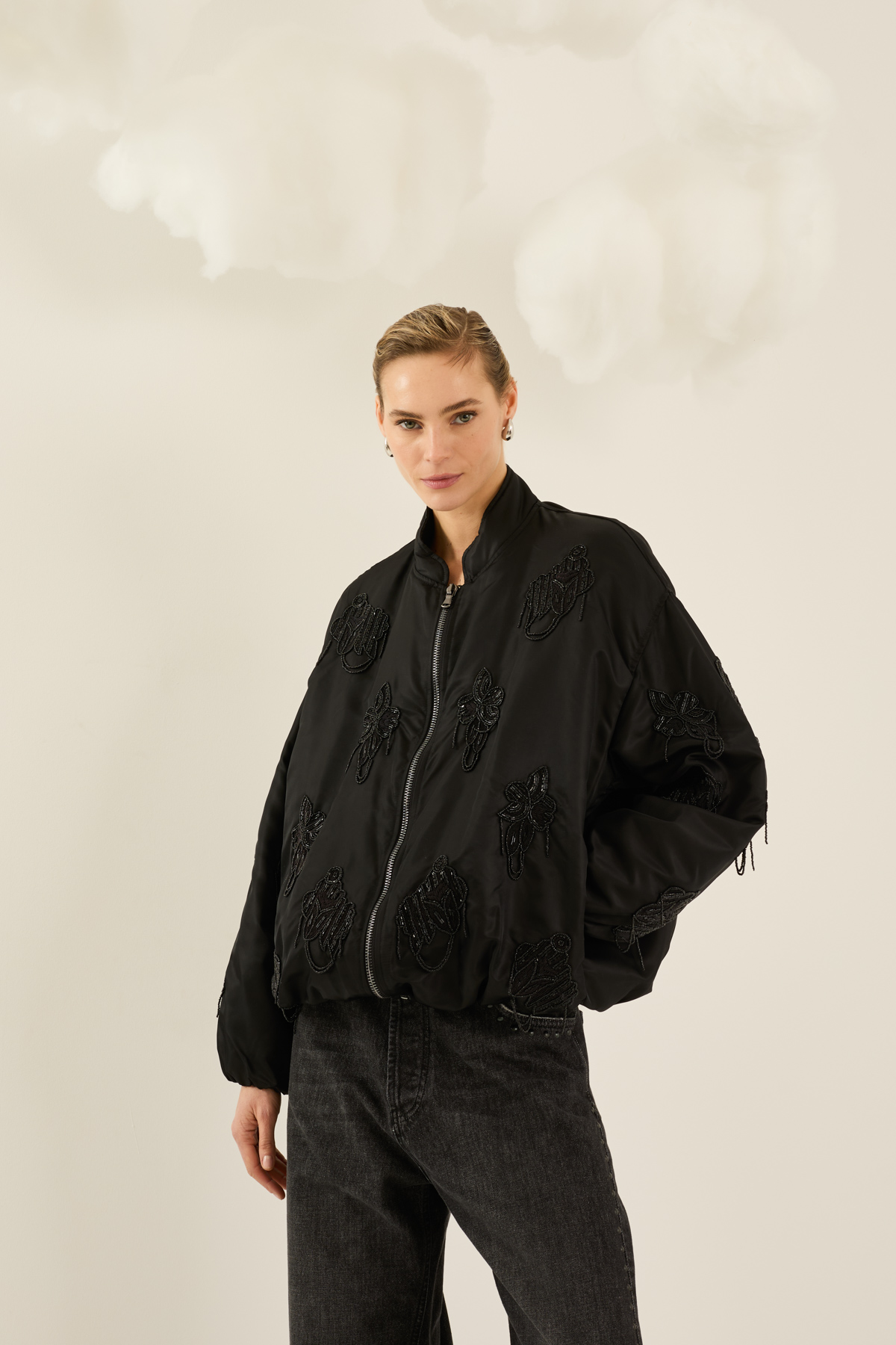 bomber-con-ricami-di-perline-d40n0373-01-webd.jpg