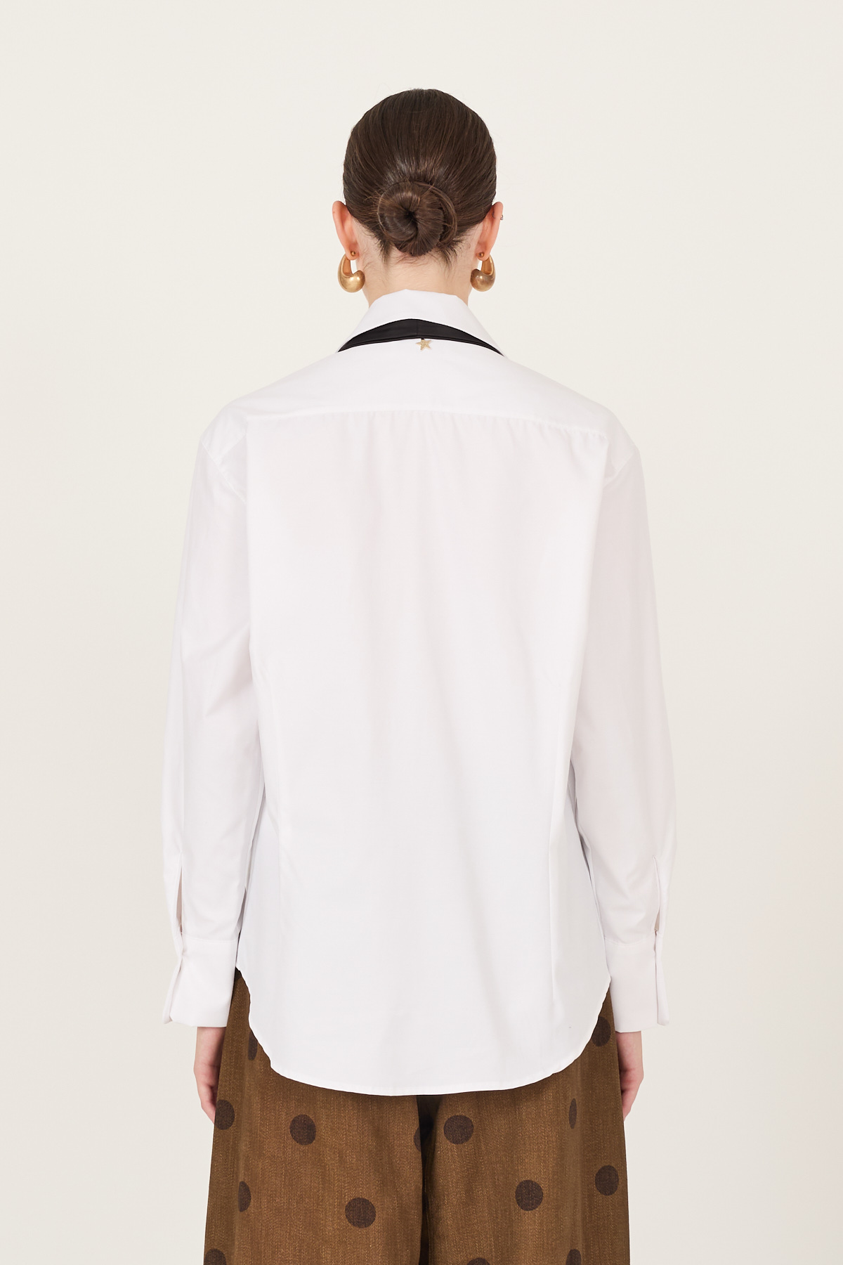 camicia-con-applicazioni-f40x1078-02-webl.jpg