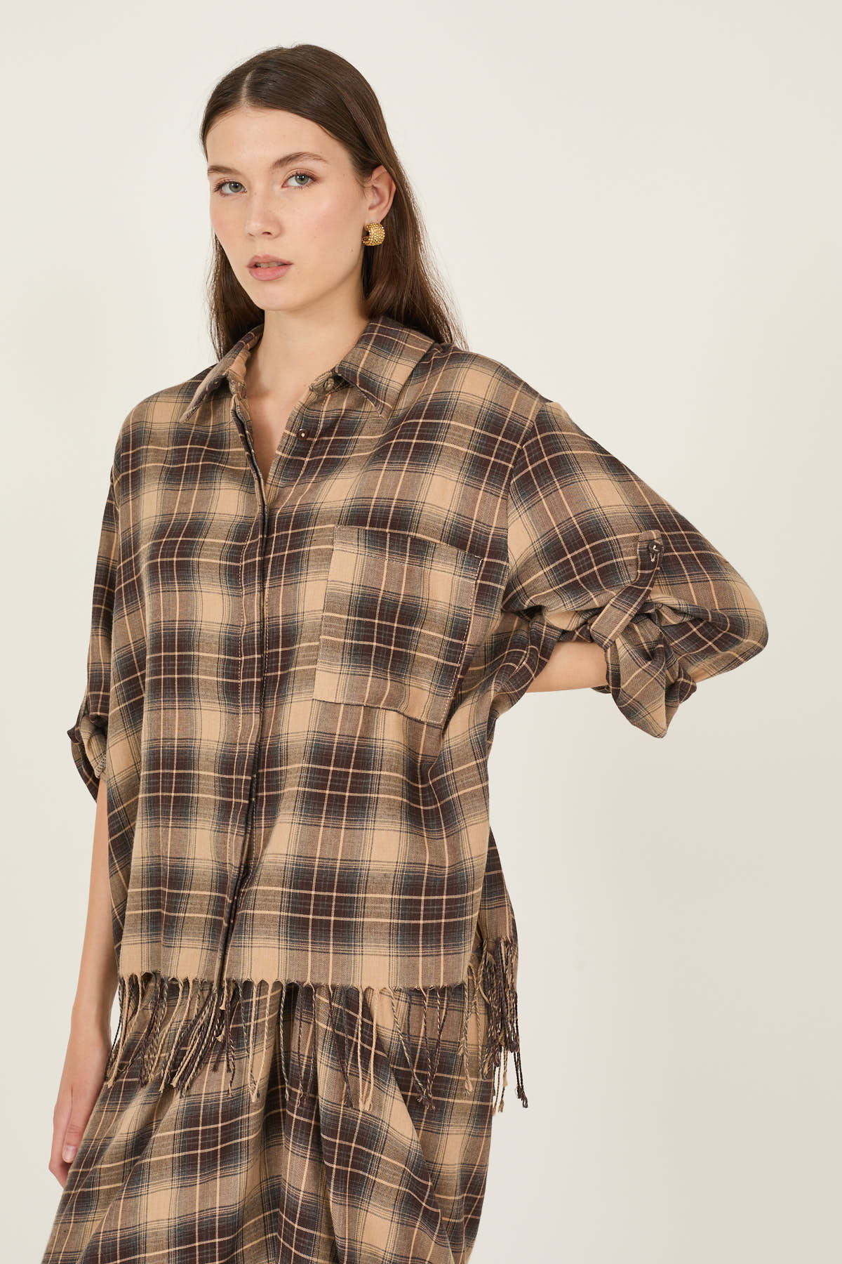 camicia-con-frange-m40f0862-167-weba.jpg