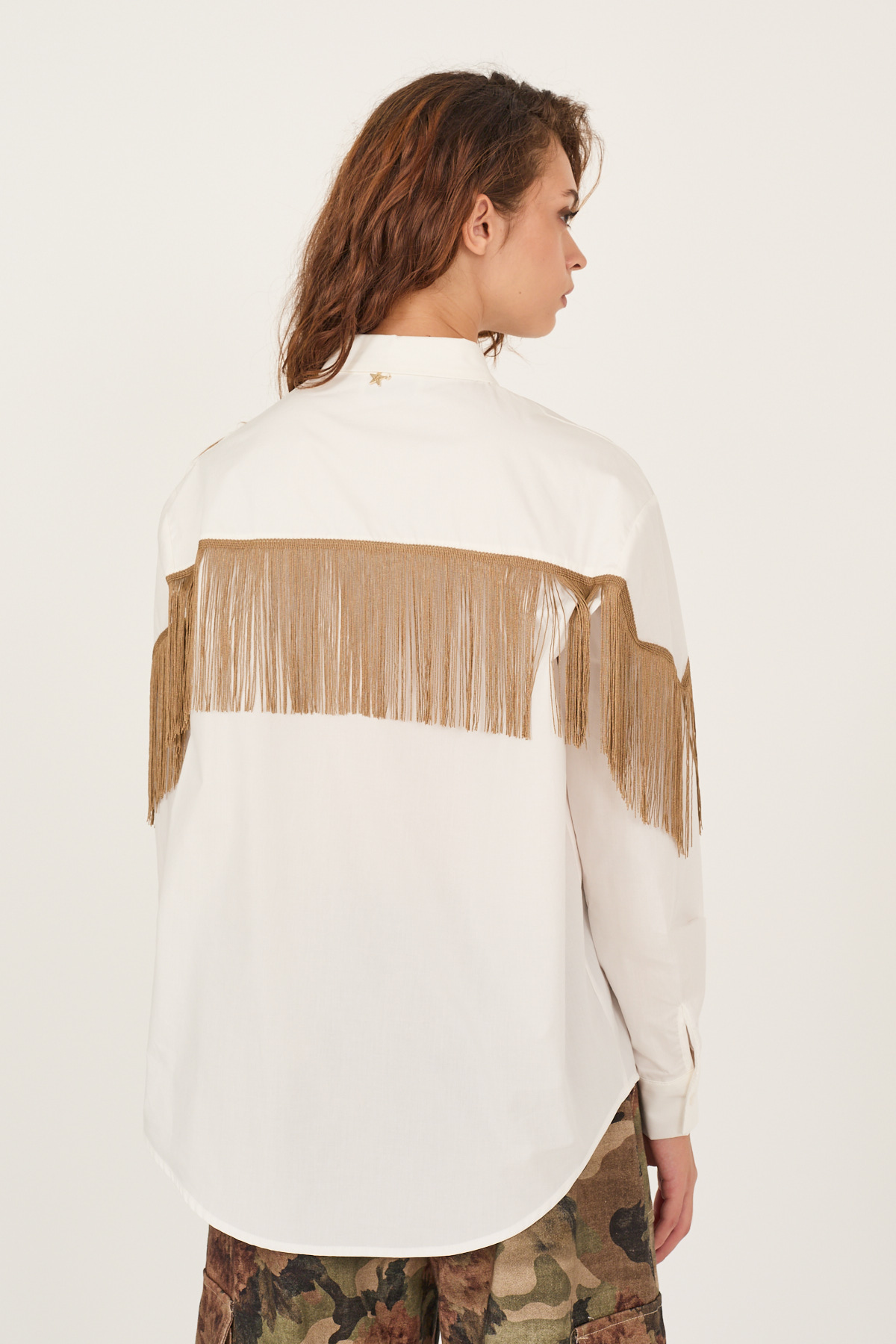 camicia-con-frange-m40f1023-02-webr.jpg