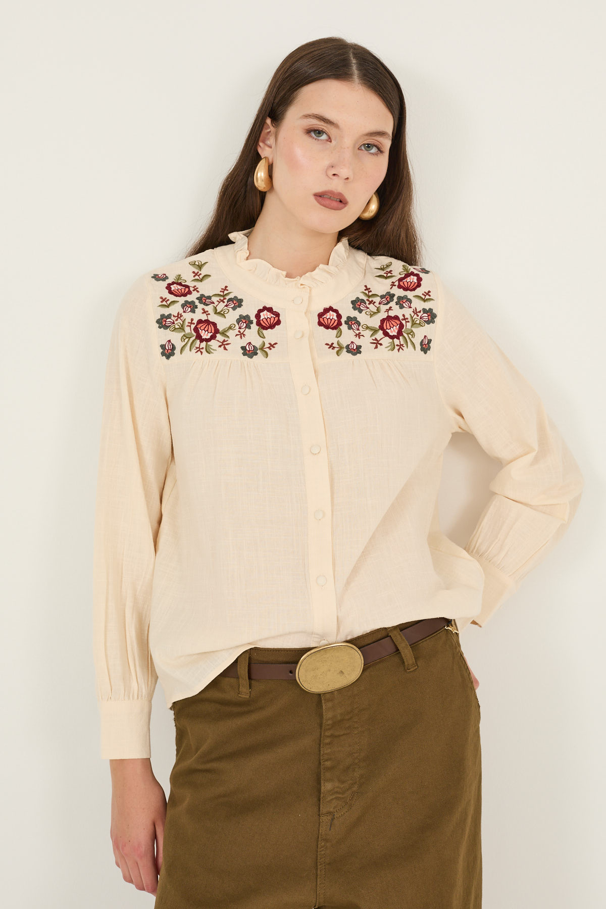 camicia-in-cotone-con-ricami-d40v0856-74-weba.jpg