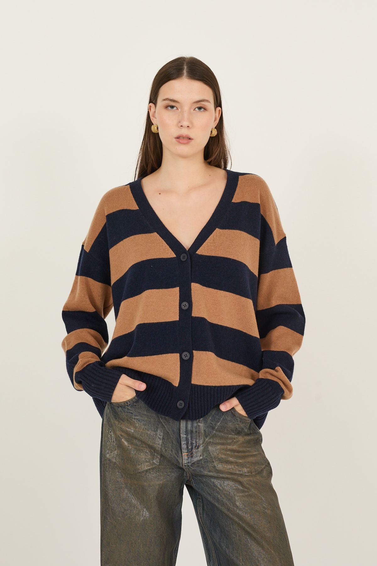 cardigan-a-righe-b40d0490-73-webout.jpg
