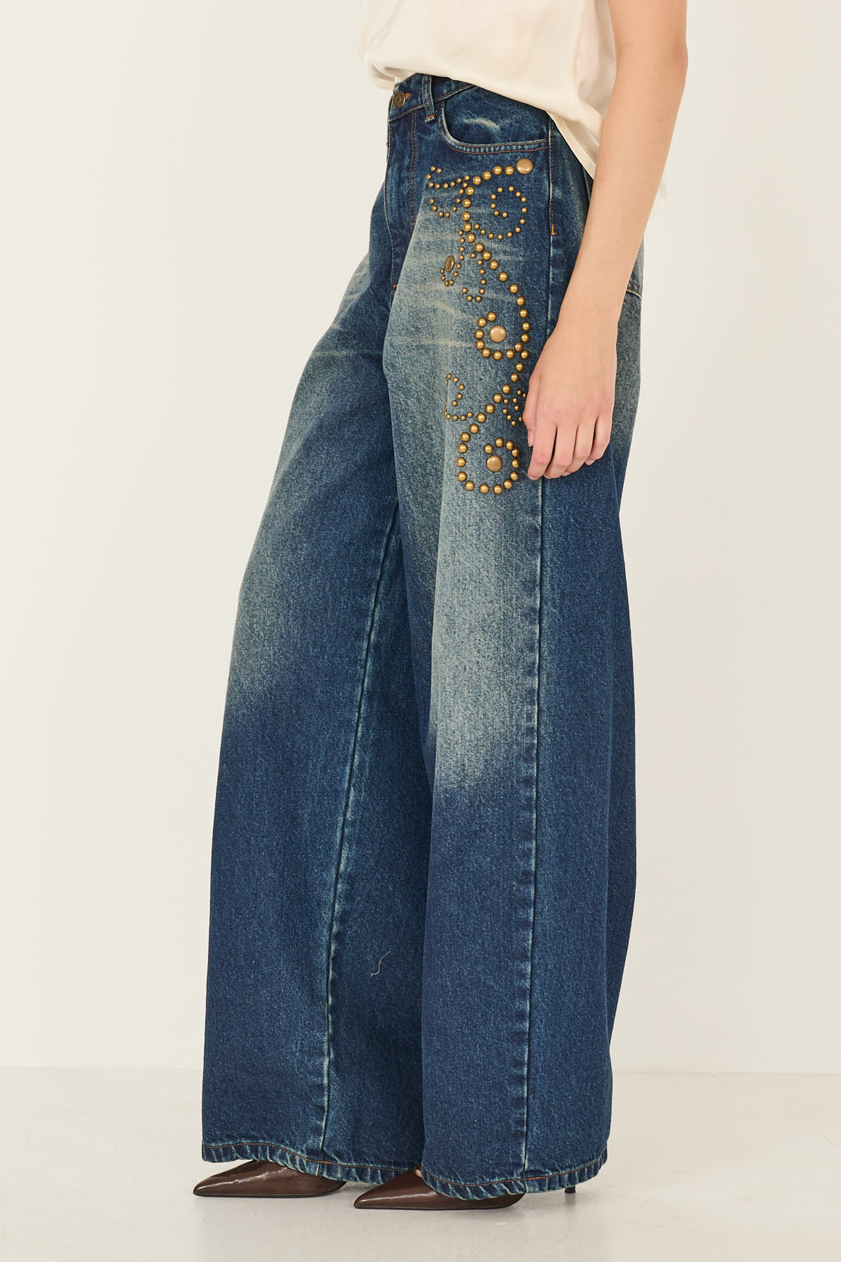 denim-con-borchie-s40m0736-11-webd.jpg