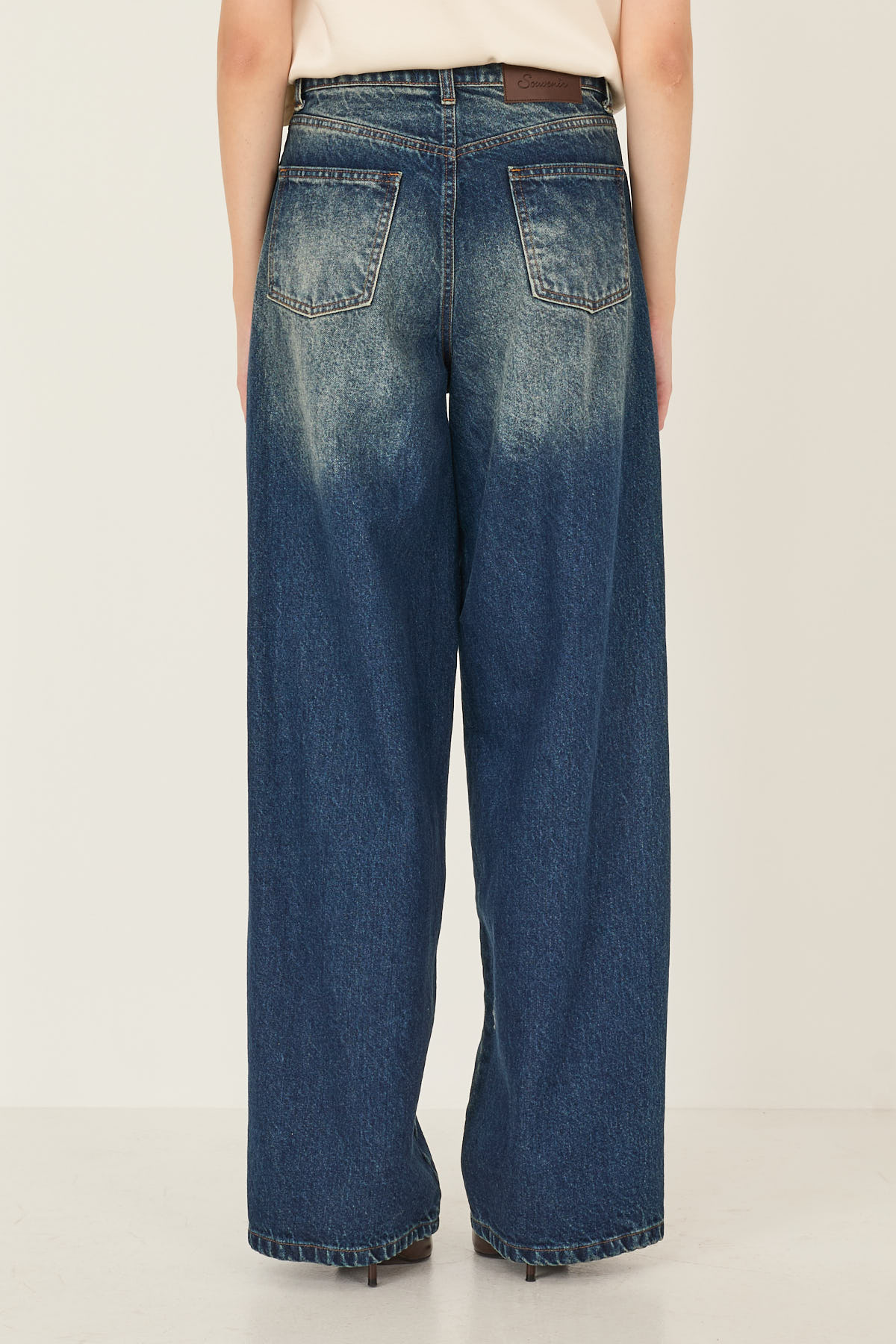 denim-con-borchie-s40m0736-11-webl.jpg